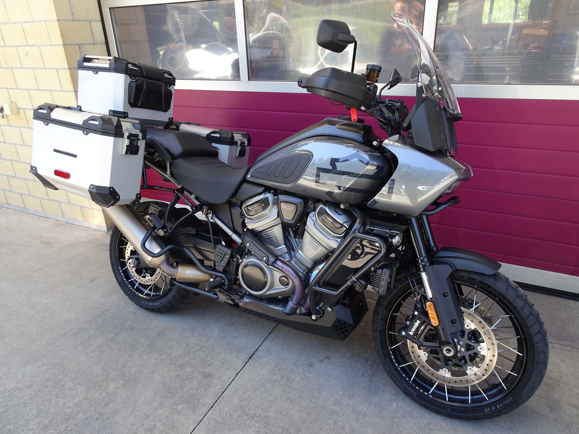 HARLEY-DAVIDSON RA Pan America 1250 Special-showroom-element-2