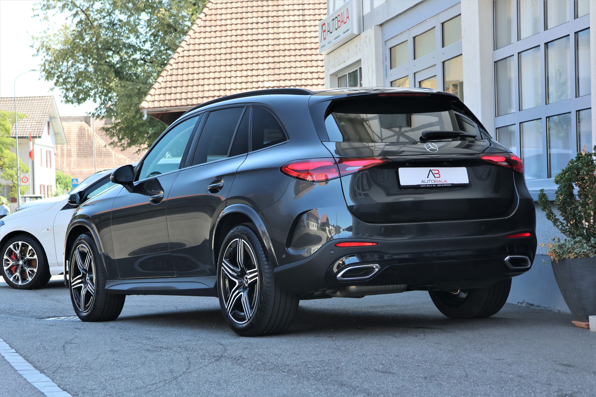 MERCEDES-BENZ GLC 220 d 4Matic 9G-Tronic (CH)-showroom-element-2