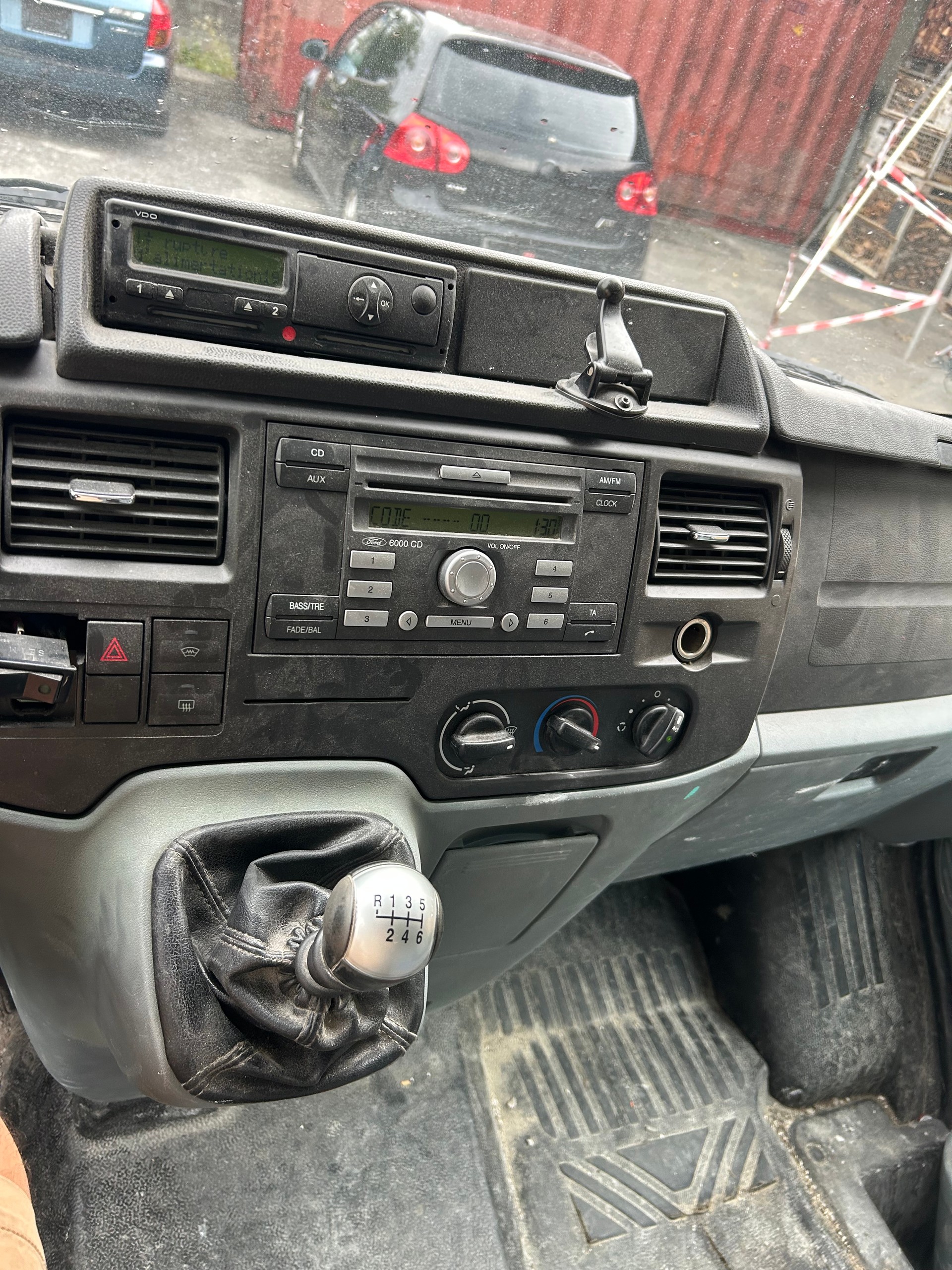 FORD 350L 4/4-image-6