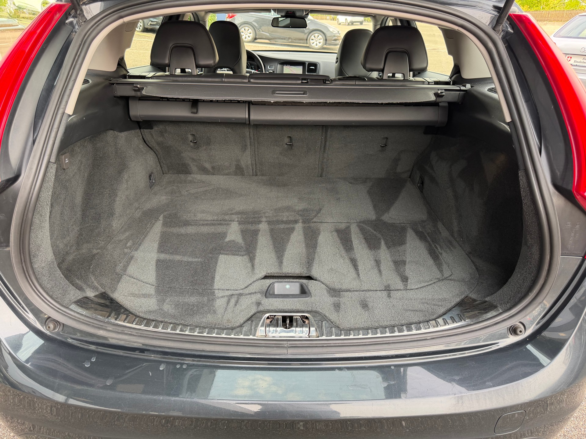 VOLVO V60 3.0 T6 Summum AWD-image-5