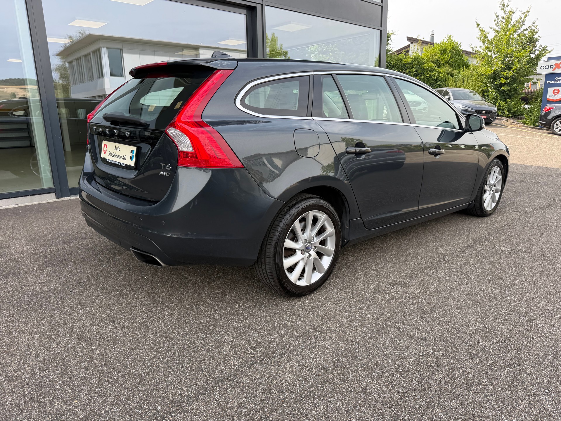 VOLVO V60 3.0 T6 Summum AWD-image-3