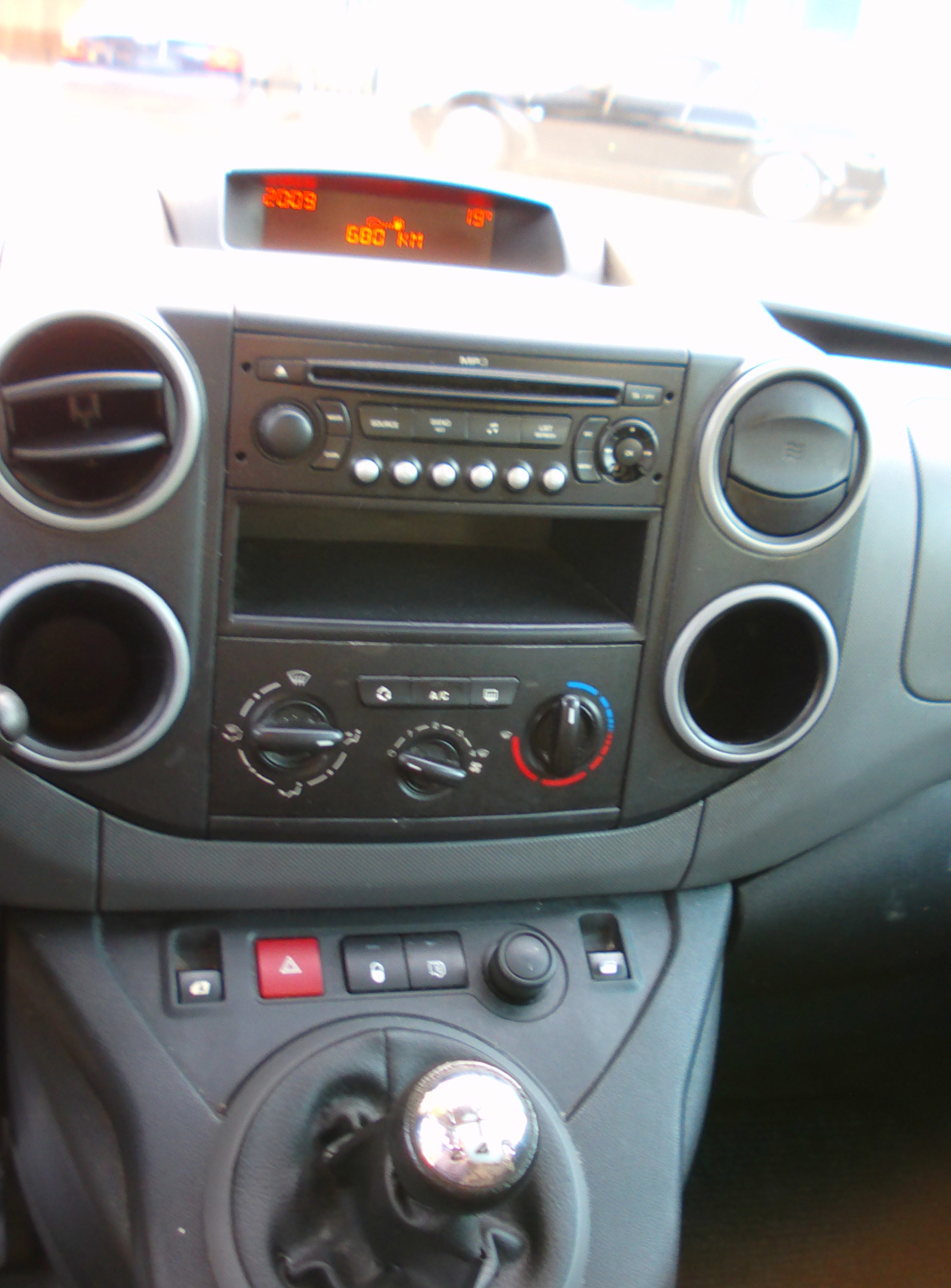 CITROEN Berlingo 1.6 HDi 600 Komfort (Confort)-image-12
