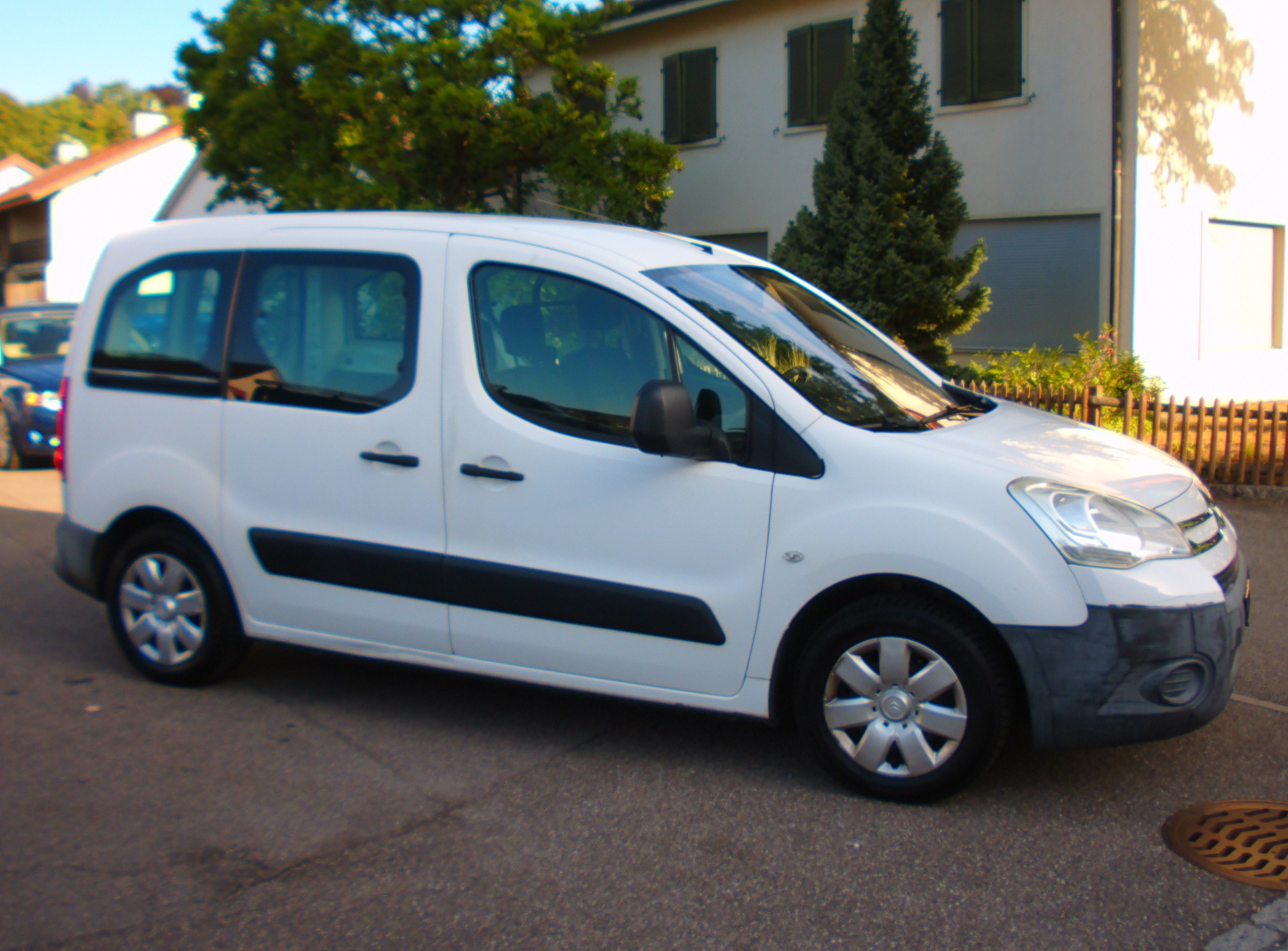 CITROEN Berlingo 1.6 HDi 600 Komfort (Confort)-image-5