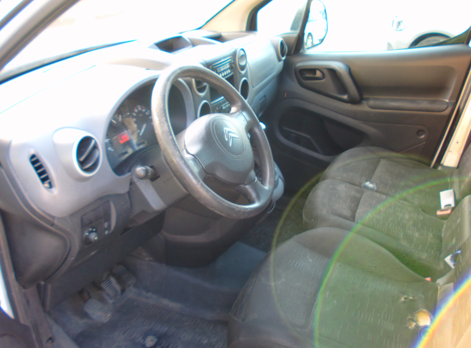 CITROEN Berlingo 1.6 HDi 600 Komfort (Confort)-image-7