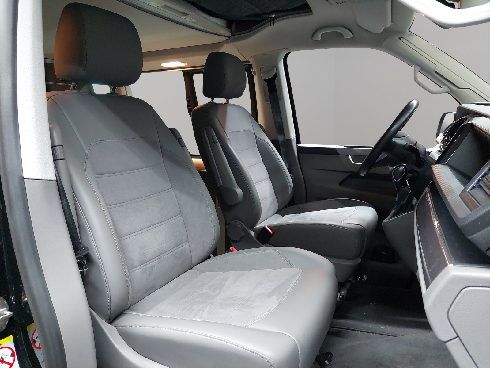 VW T6.1 California 2.0 Bi-TDI Ocean Liberty 4Motion DSG-image-11