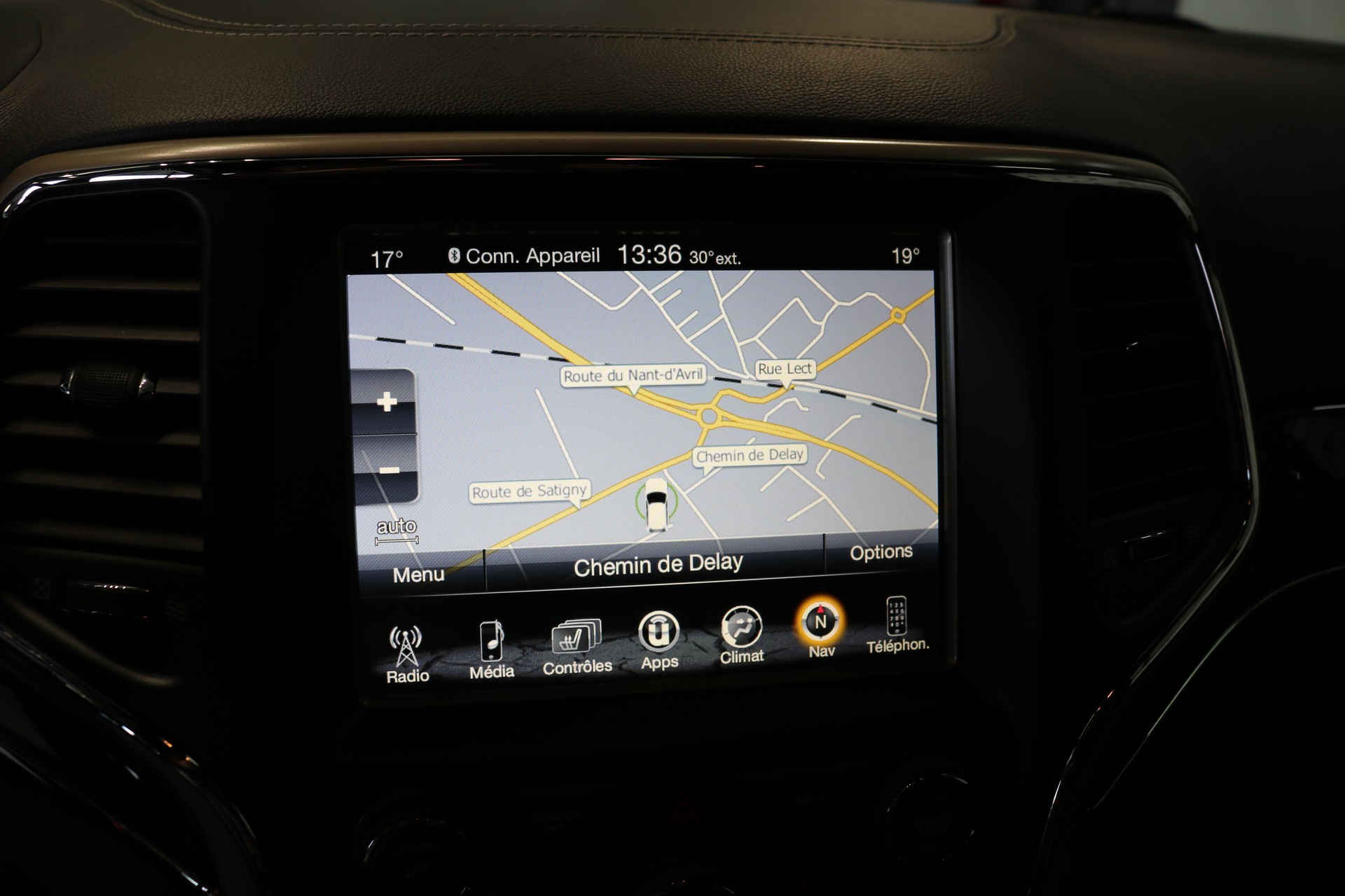 JEEP Grand Cherokee 3.0 CRD Overland Automatic-image-5