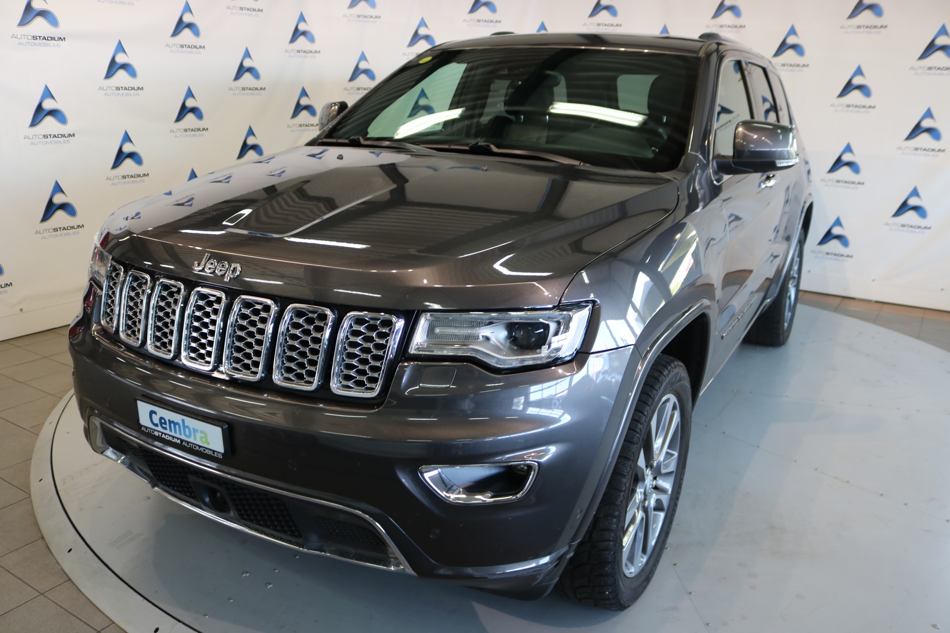 JEEP Grand Cherokee 3.0 CRD Overland Automatic-image-7