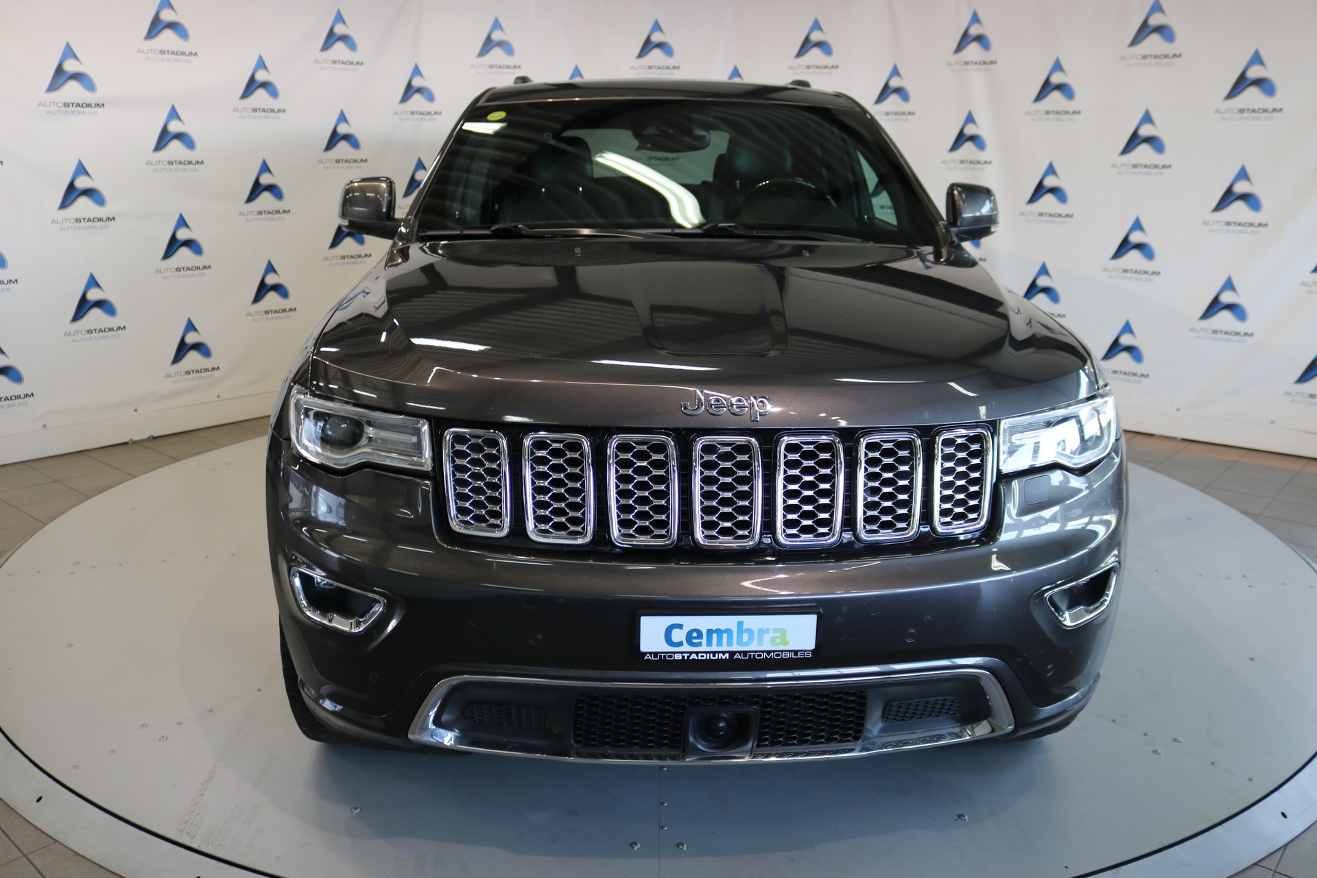 JEEP Grand Cherokee 3.0 CRD Overland Automatic-image-6
