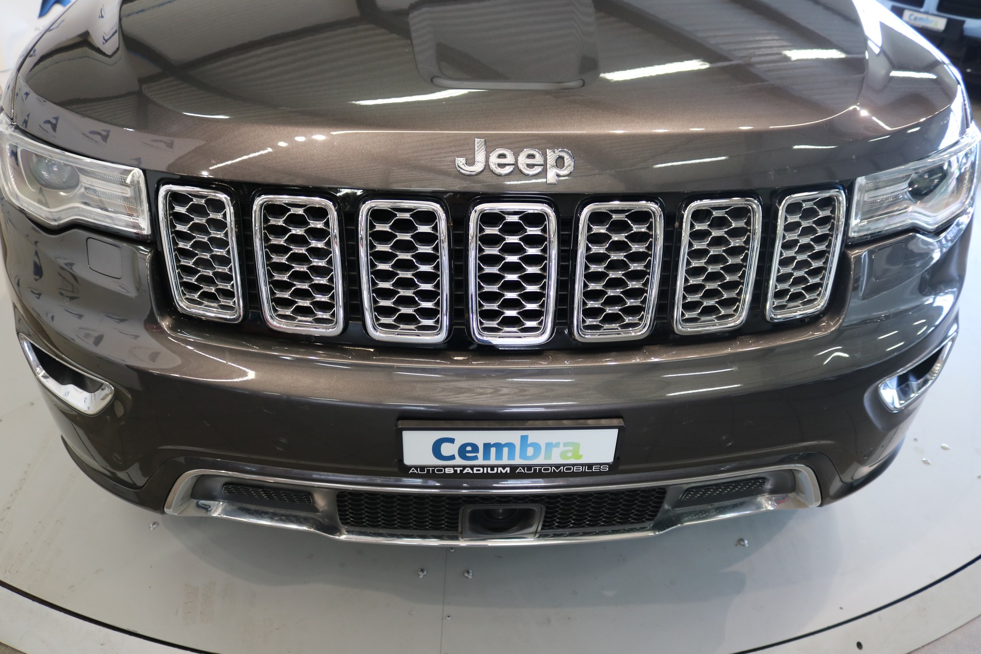 JEEP Grand Cherokee 3.0 CRD Overland Automatic-image-26