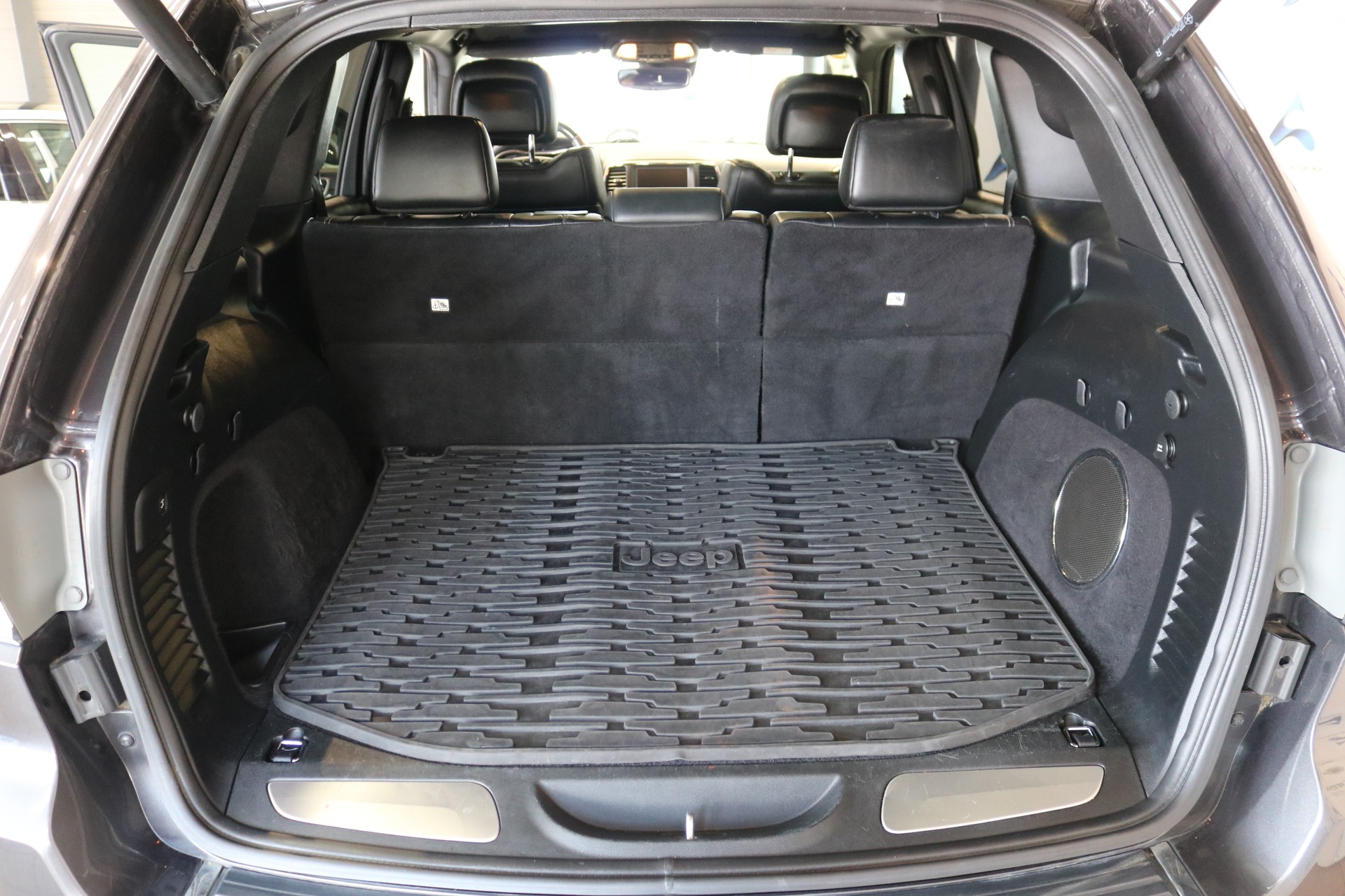JEEP Grand Cherokee 3.0 CRD Overland Automatic-image-41