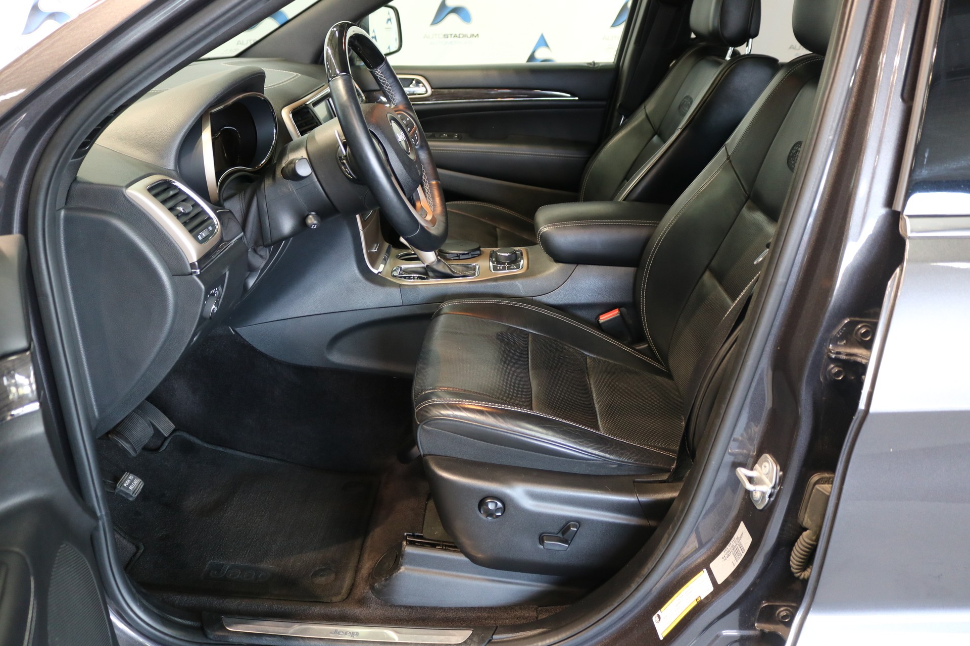 JEEP Grand Cherokee 3.0 CRD Overland Automatic-image-1
