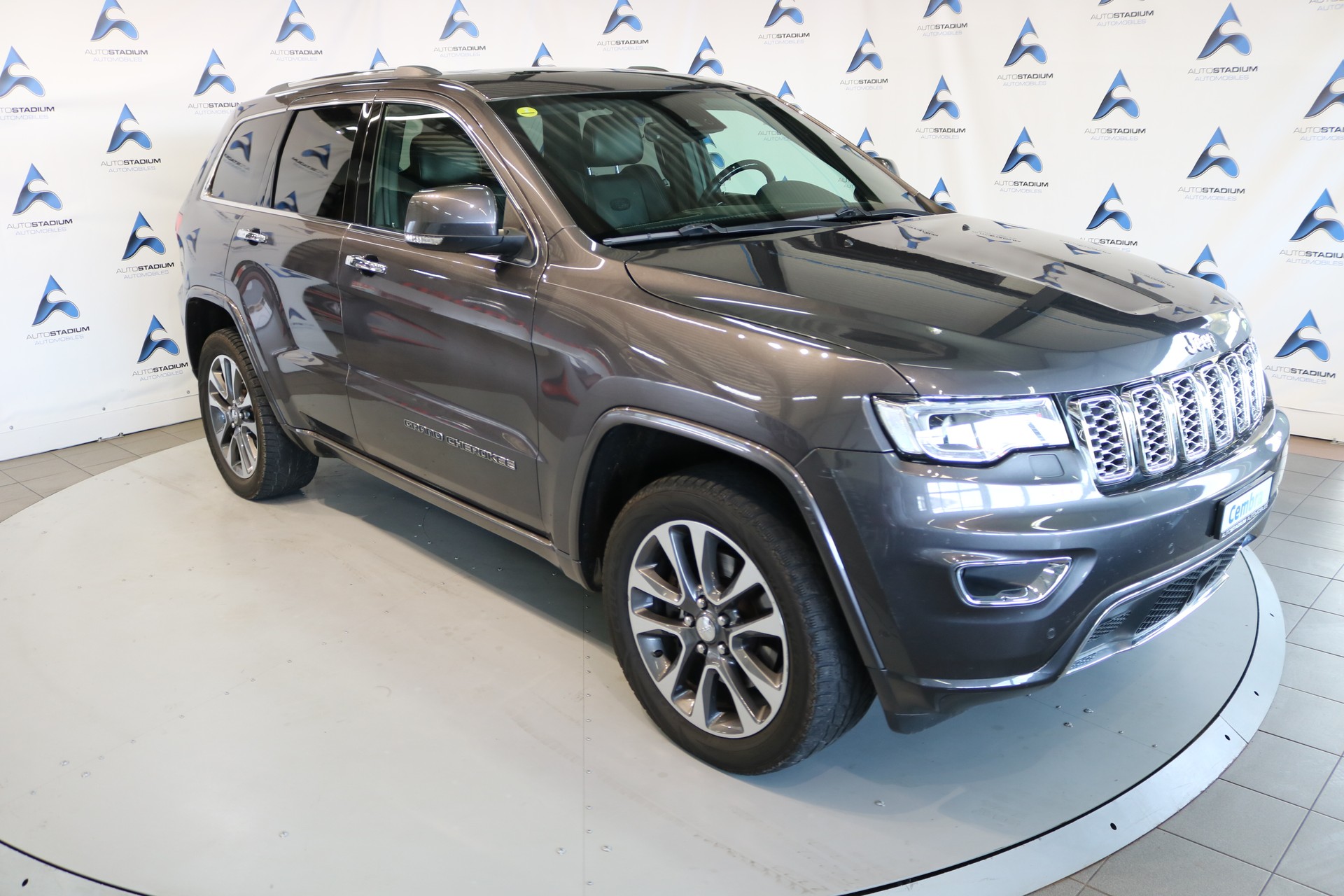 JEEP Grand Cherokee 3.0 CRD Overland Automatic-image-21