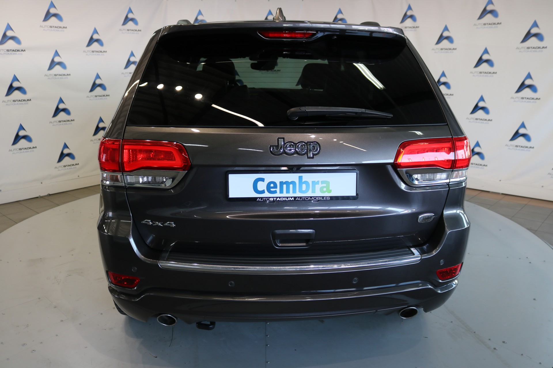JEEP Grand Cherokee 3.0 CRD Overland Automatic-image-13