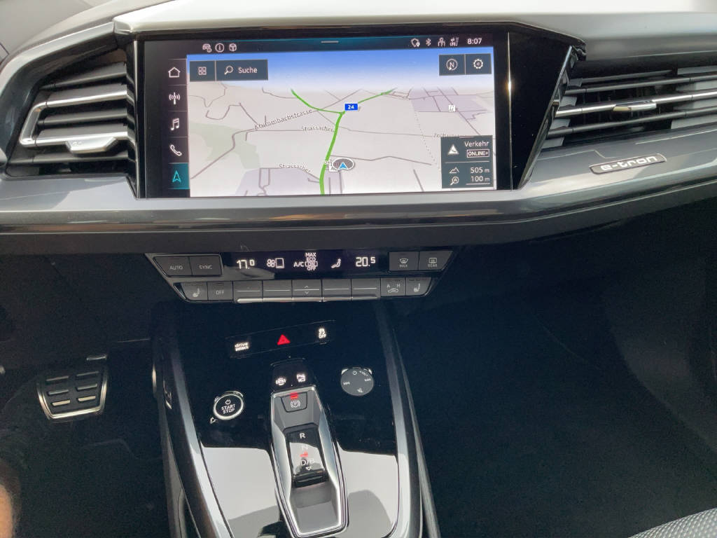 AUDI Q4 e-tron 50 quattro-image-11