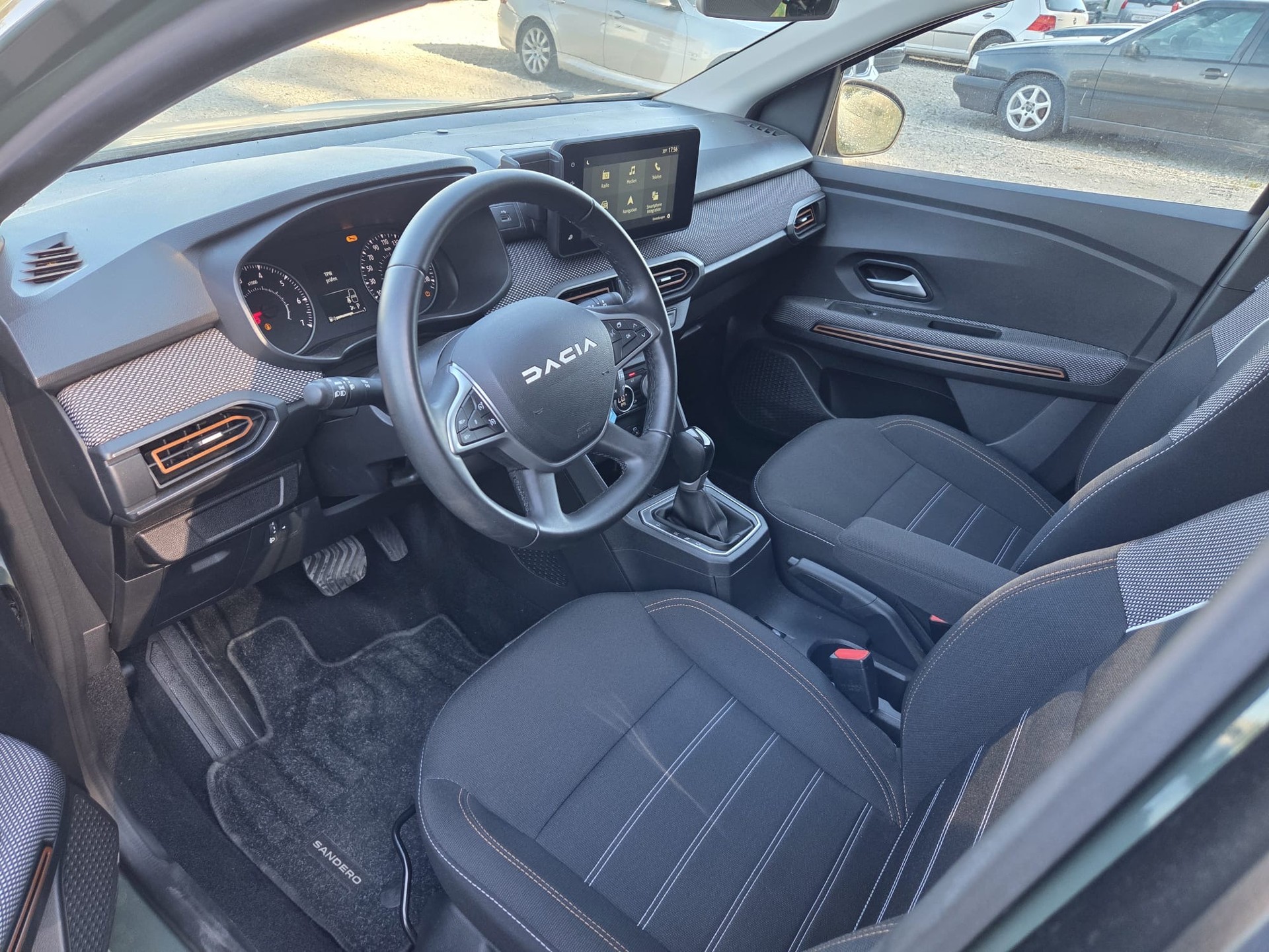 DACIA Sandero Stepway TCe 90 Expression CVT-image-8