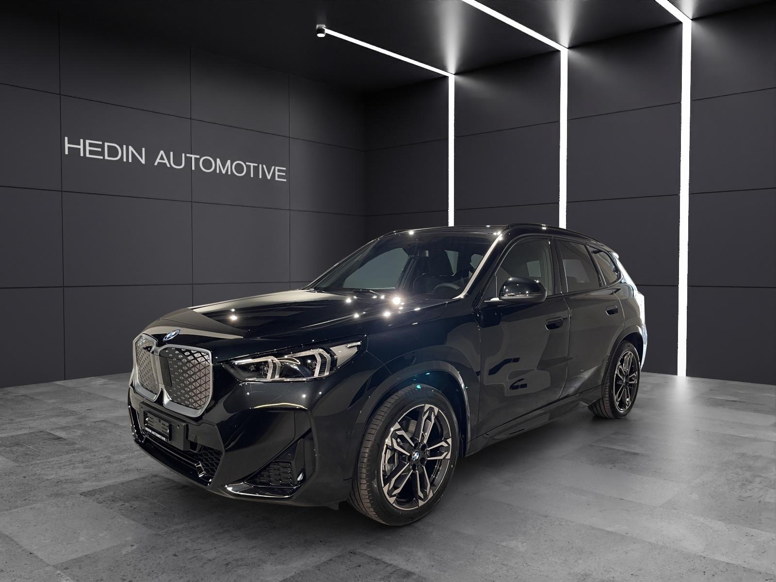 BMW iX1 30 xDrive-image-0