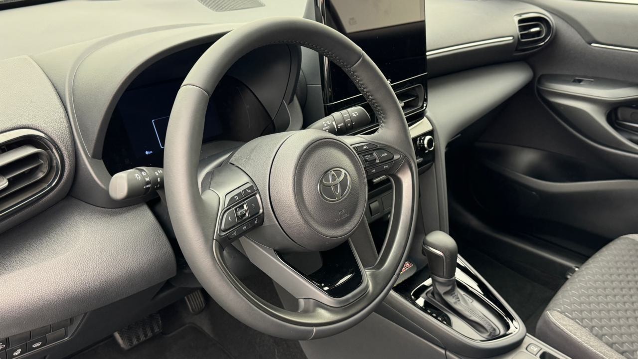 TOYOTA Yaris Cross 1.5 Style e-CVT-image-6