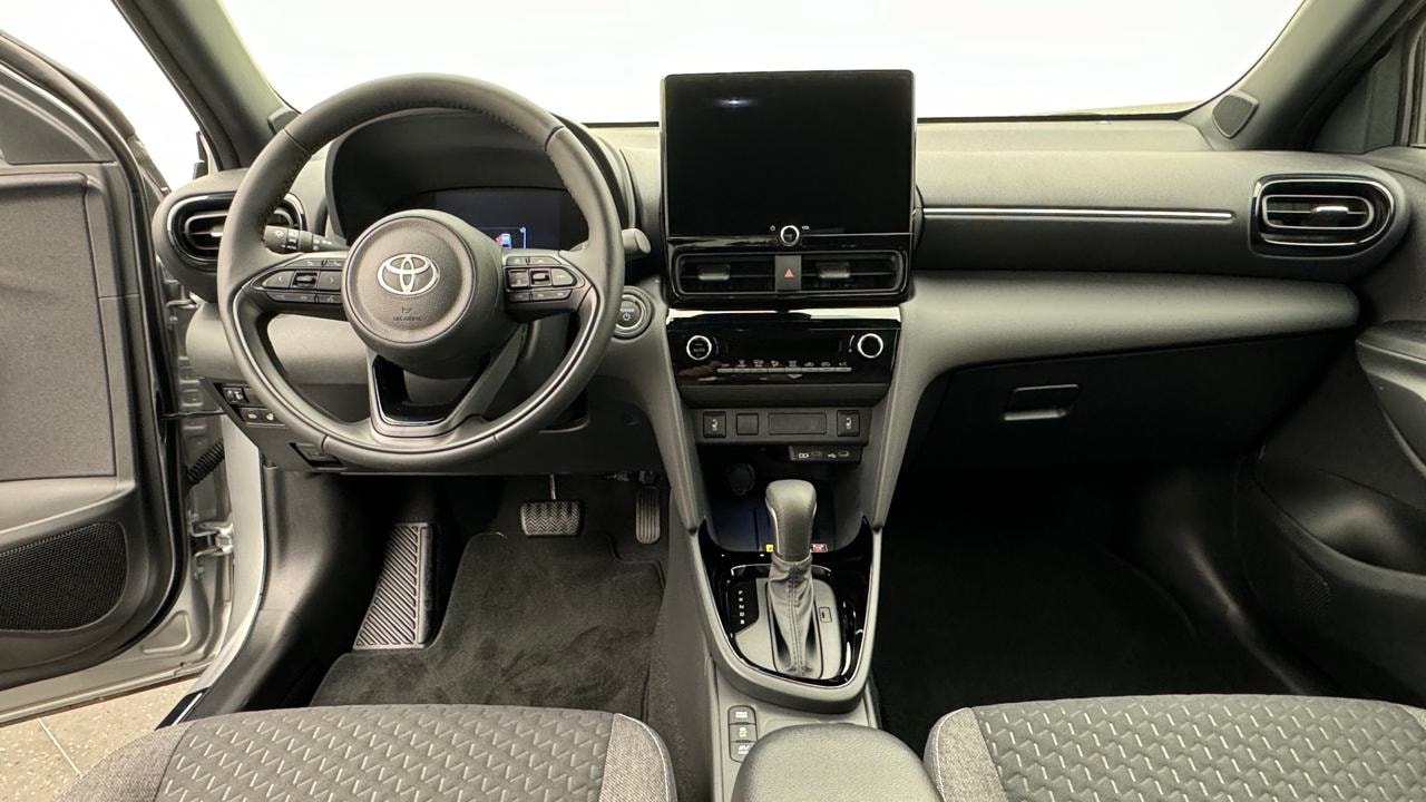 TOYOTA Yaris Cross 1.5 Style e-CVT-image-5