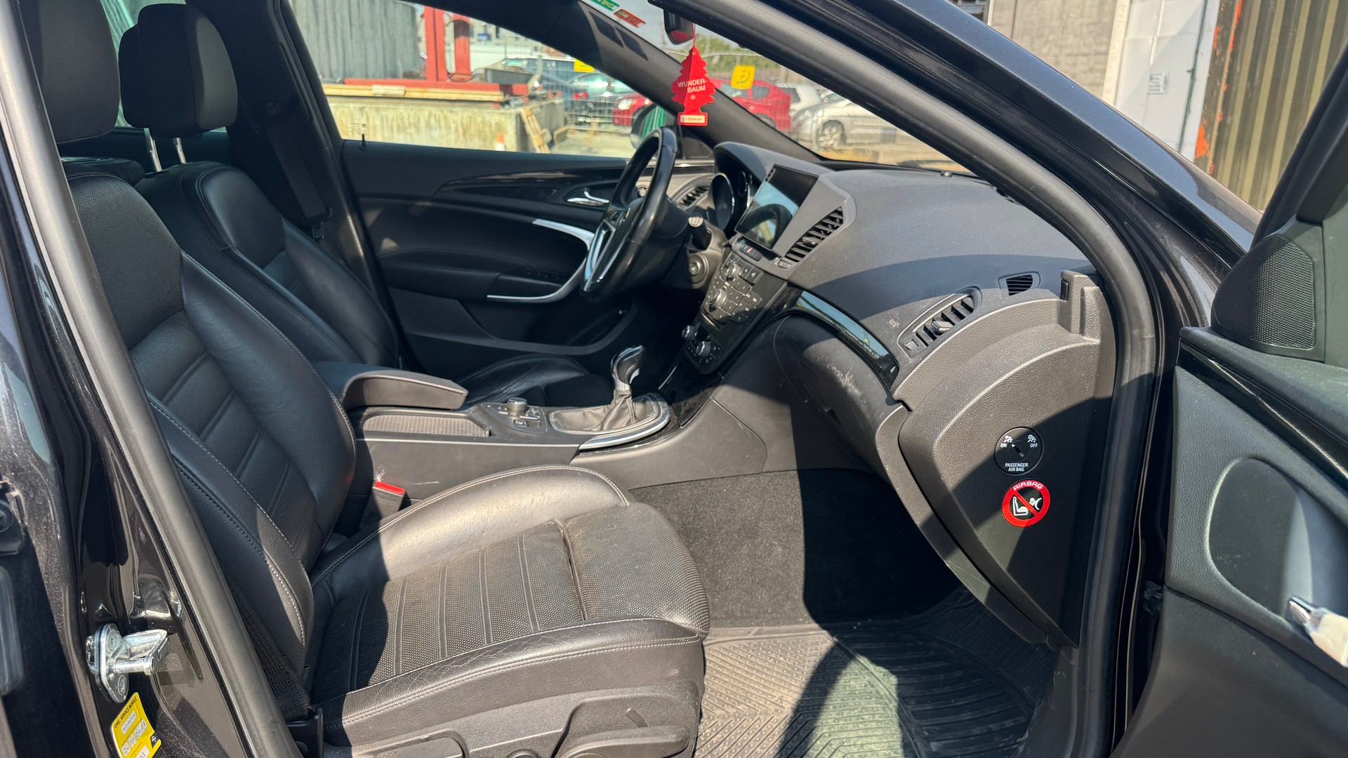 OPEL Insignia A 2.0 Turbo 4WD-image-12