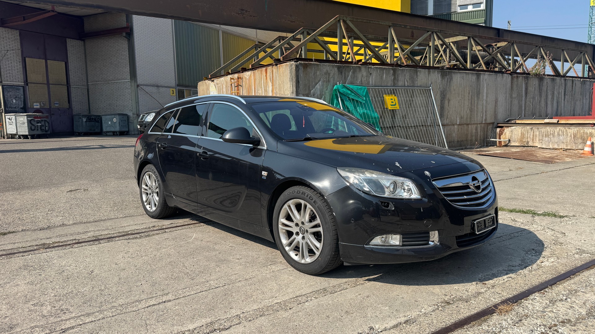 OPEL Insignia A 2.0 Turbo 4WD-image-6