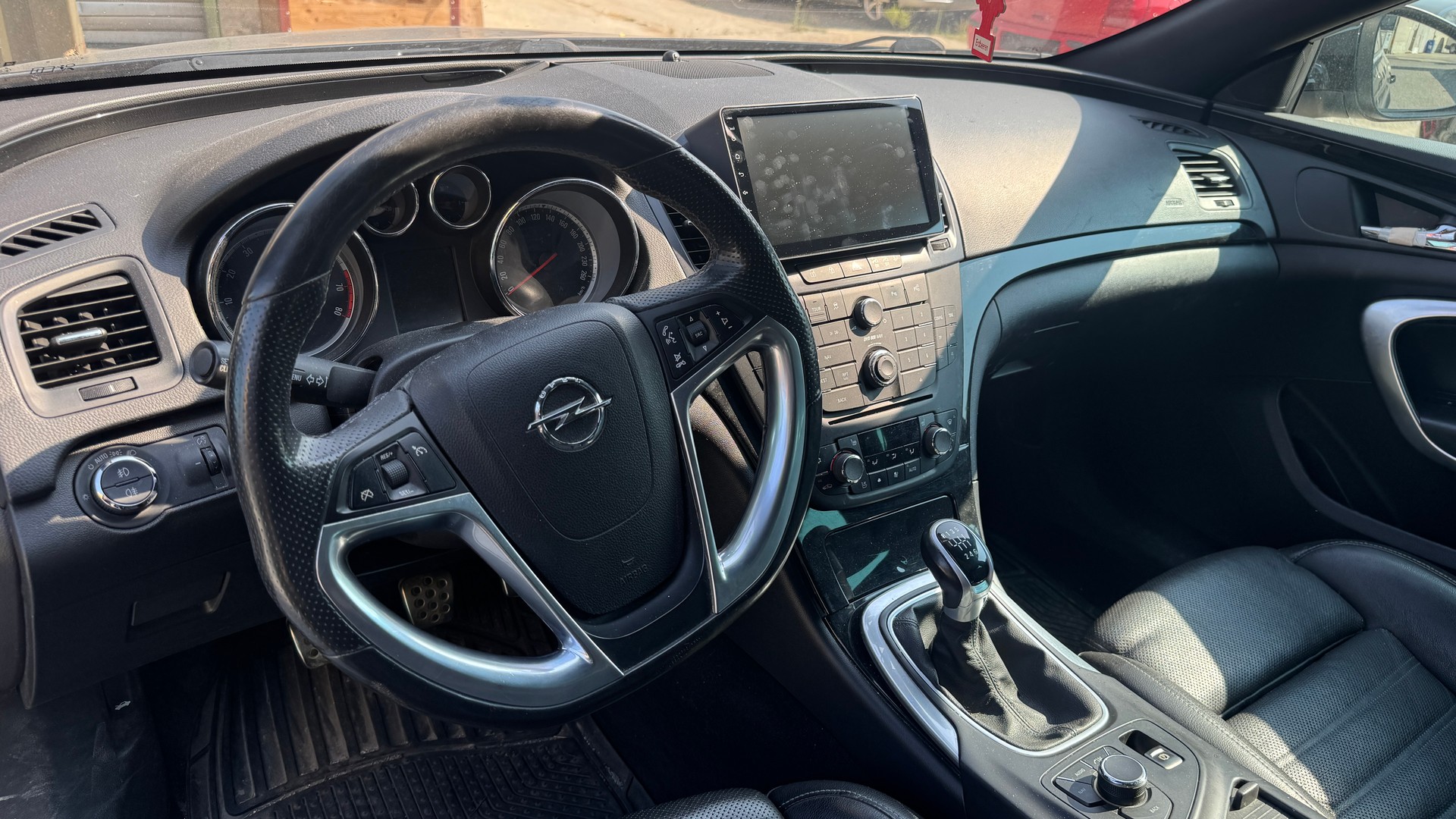 OPEL Insignia A 2.0 Turbo 4WD-image-16
