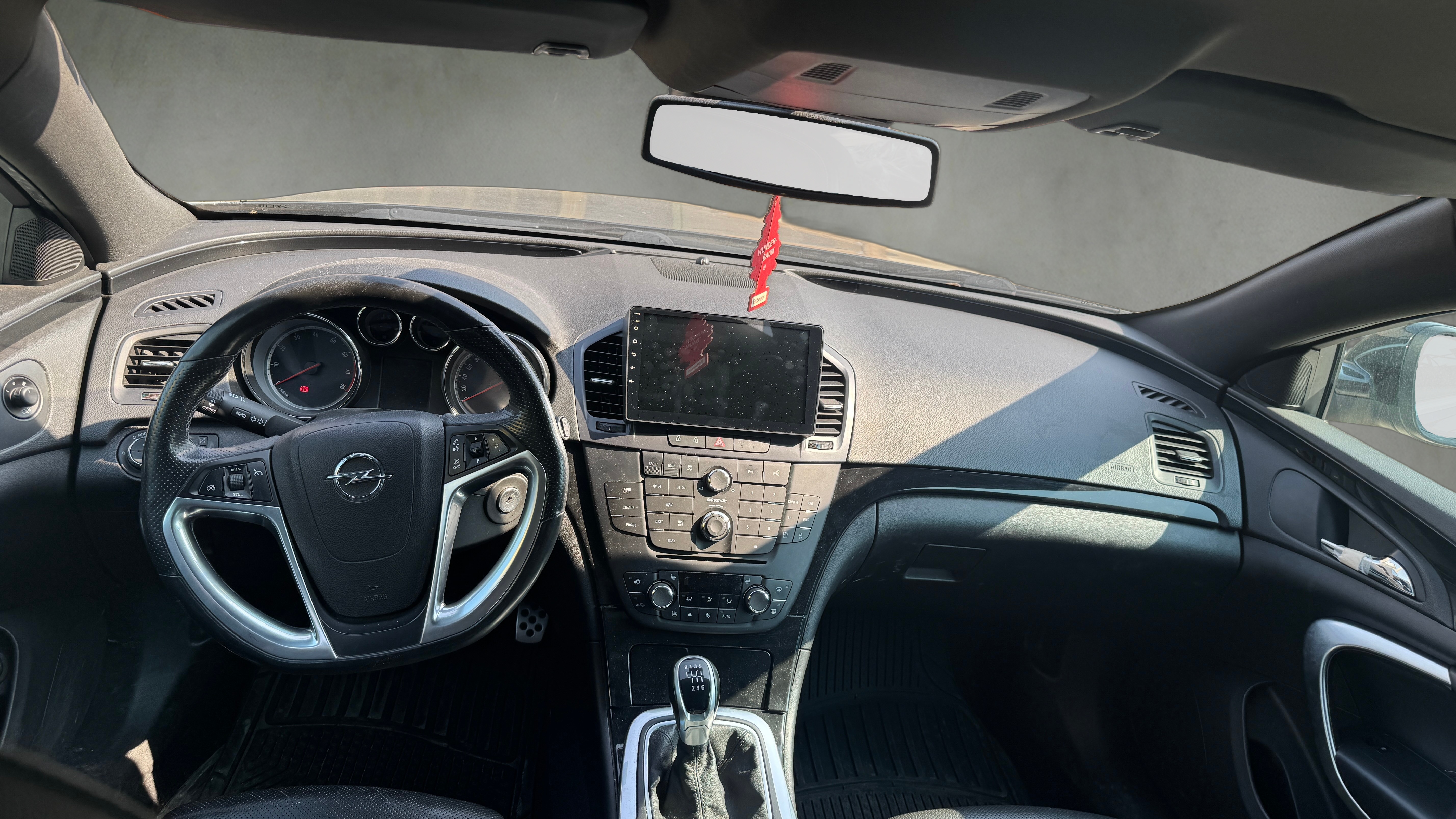 OPEL Insignia A 2.0 Turbo 4WD — slika 16