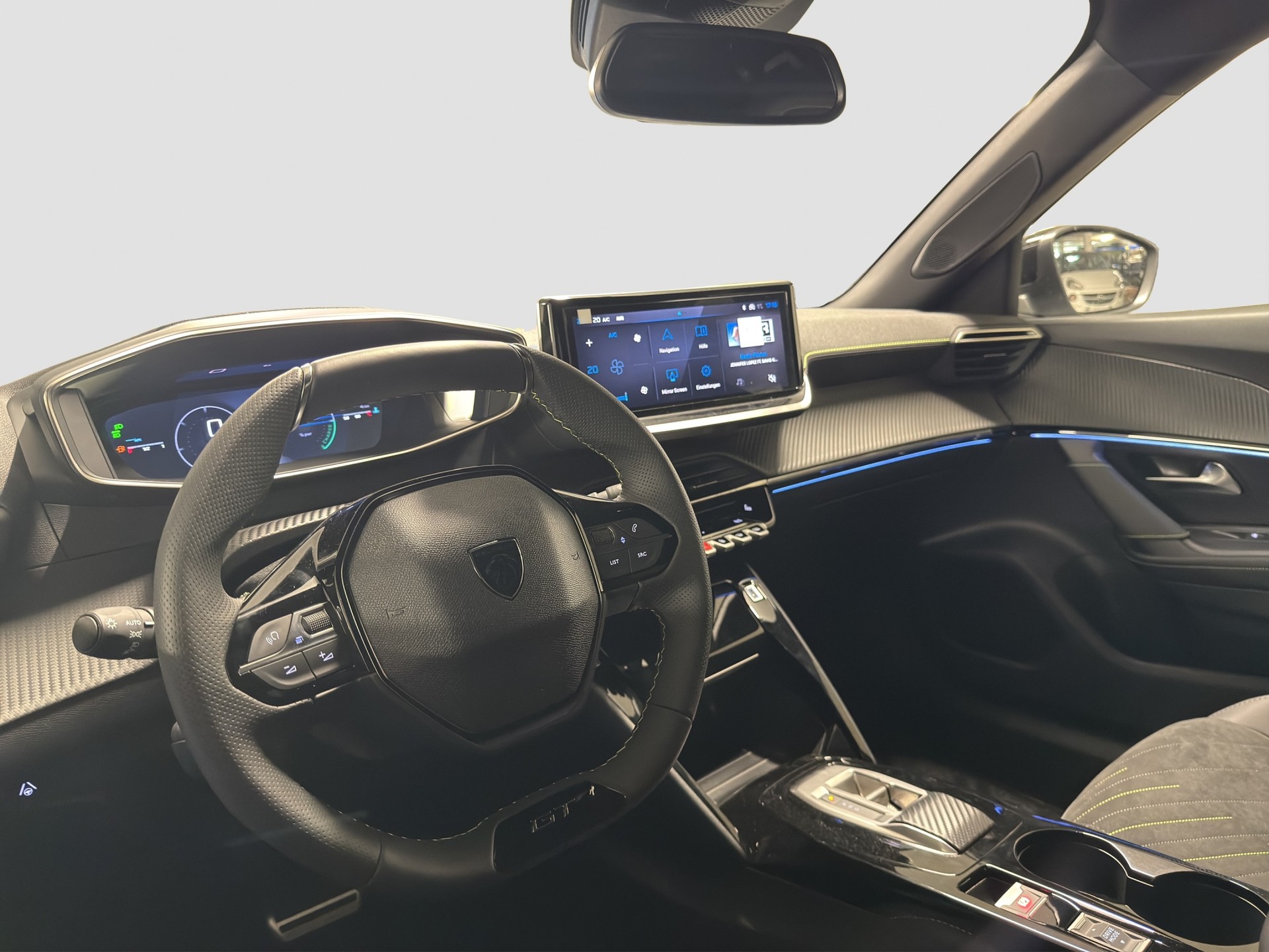 PEUGEOT 2008 1.2 Hybrid 145 GT Exclusive-image-12