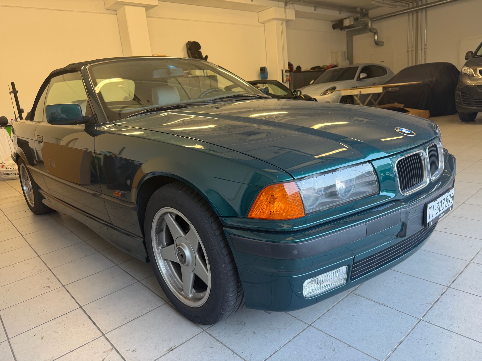 BMW 320i Cabrio*Service Book Completo*-image-1