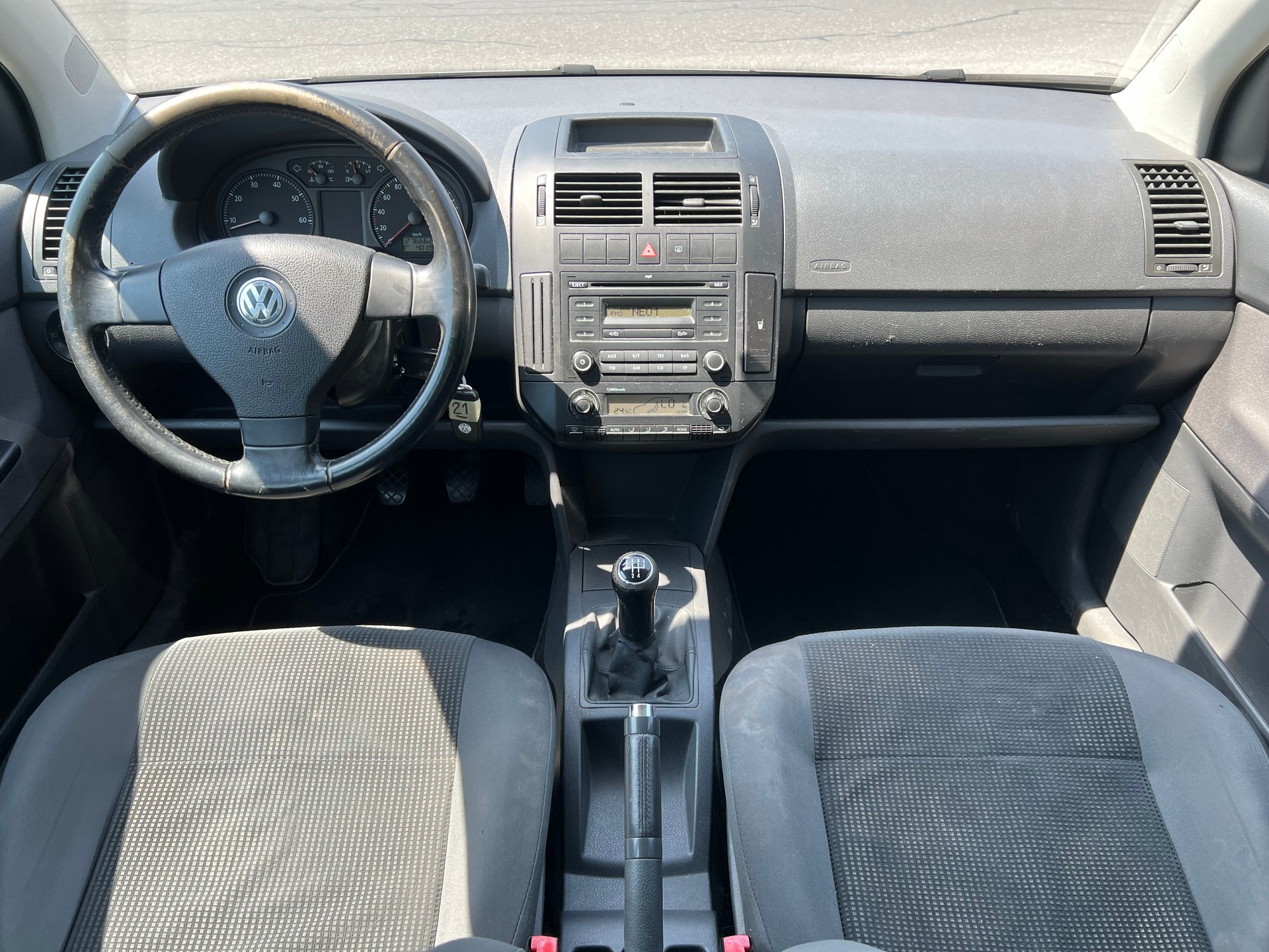 VW Polo 1.6 16V Comfortline-image-12