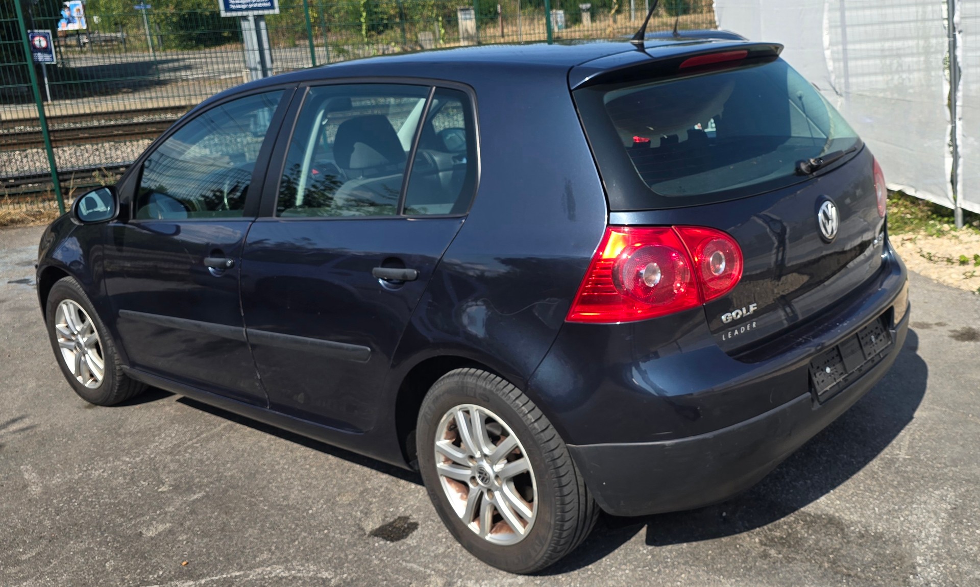 VW Golf 1.6 FSI Comfortline-image-2