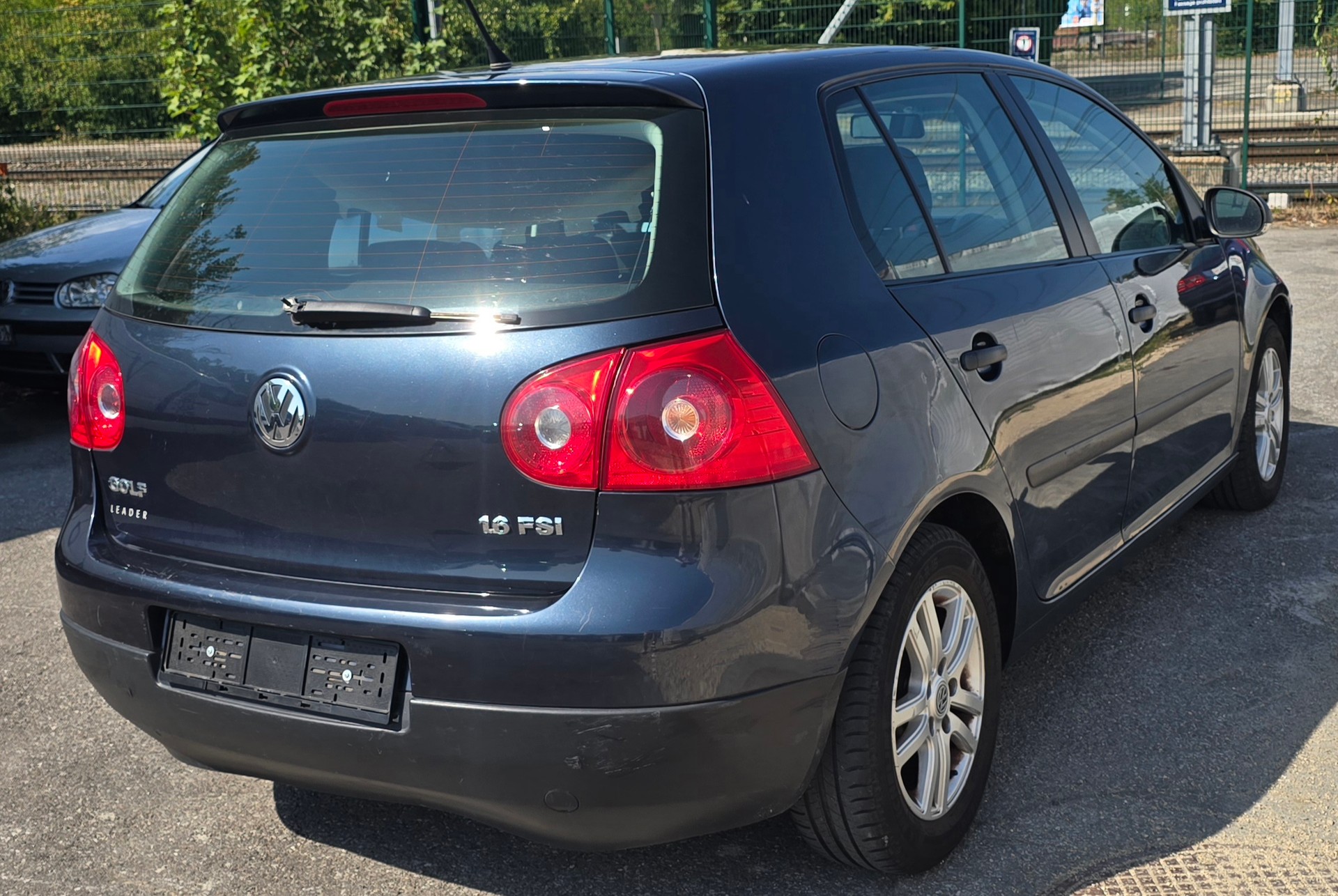 VW Golf 1.6 FSI Comfortline-image-3