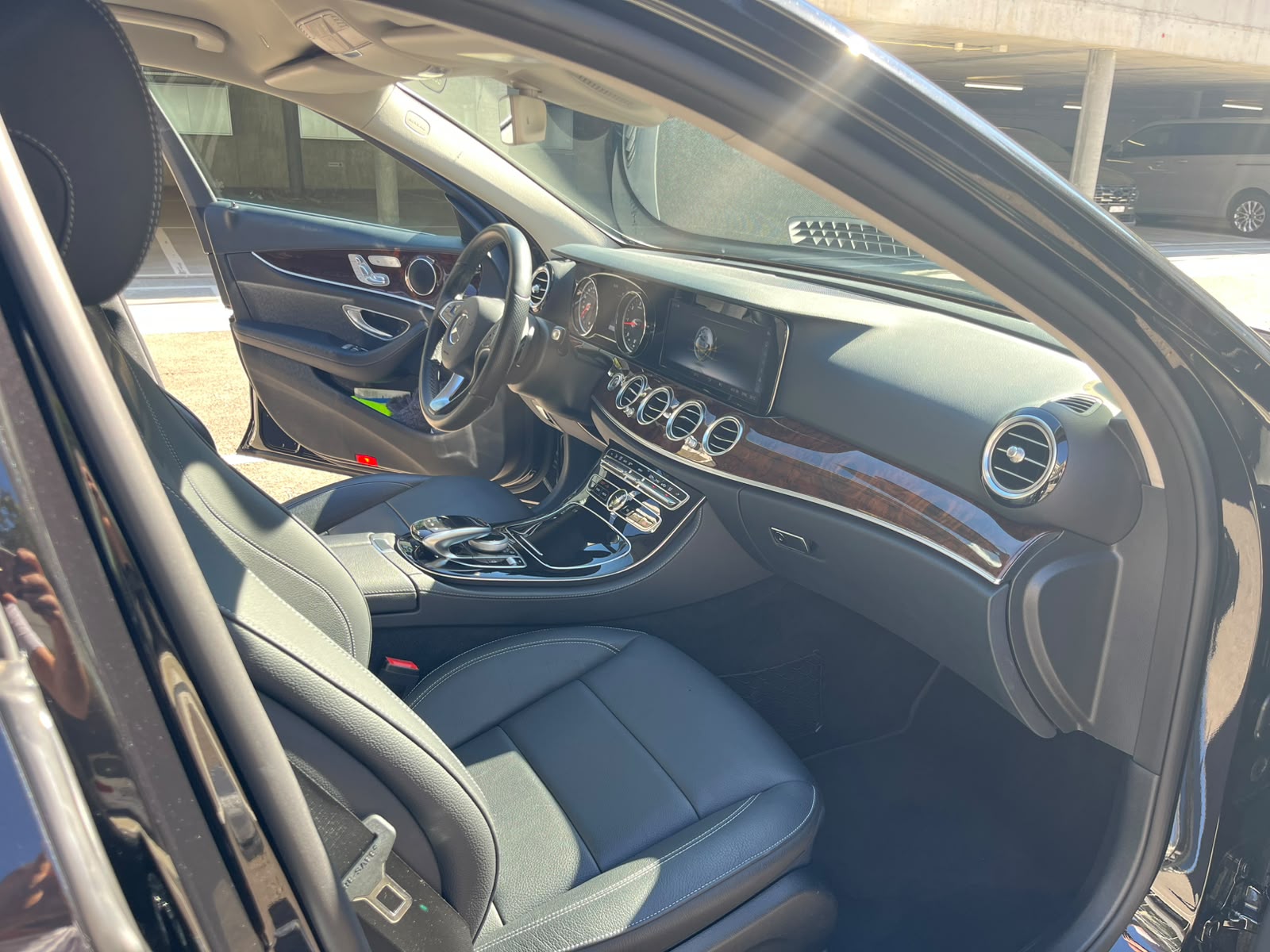 MERCEDES-BENZ E- Klasse-image-7