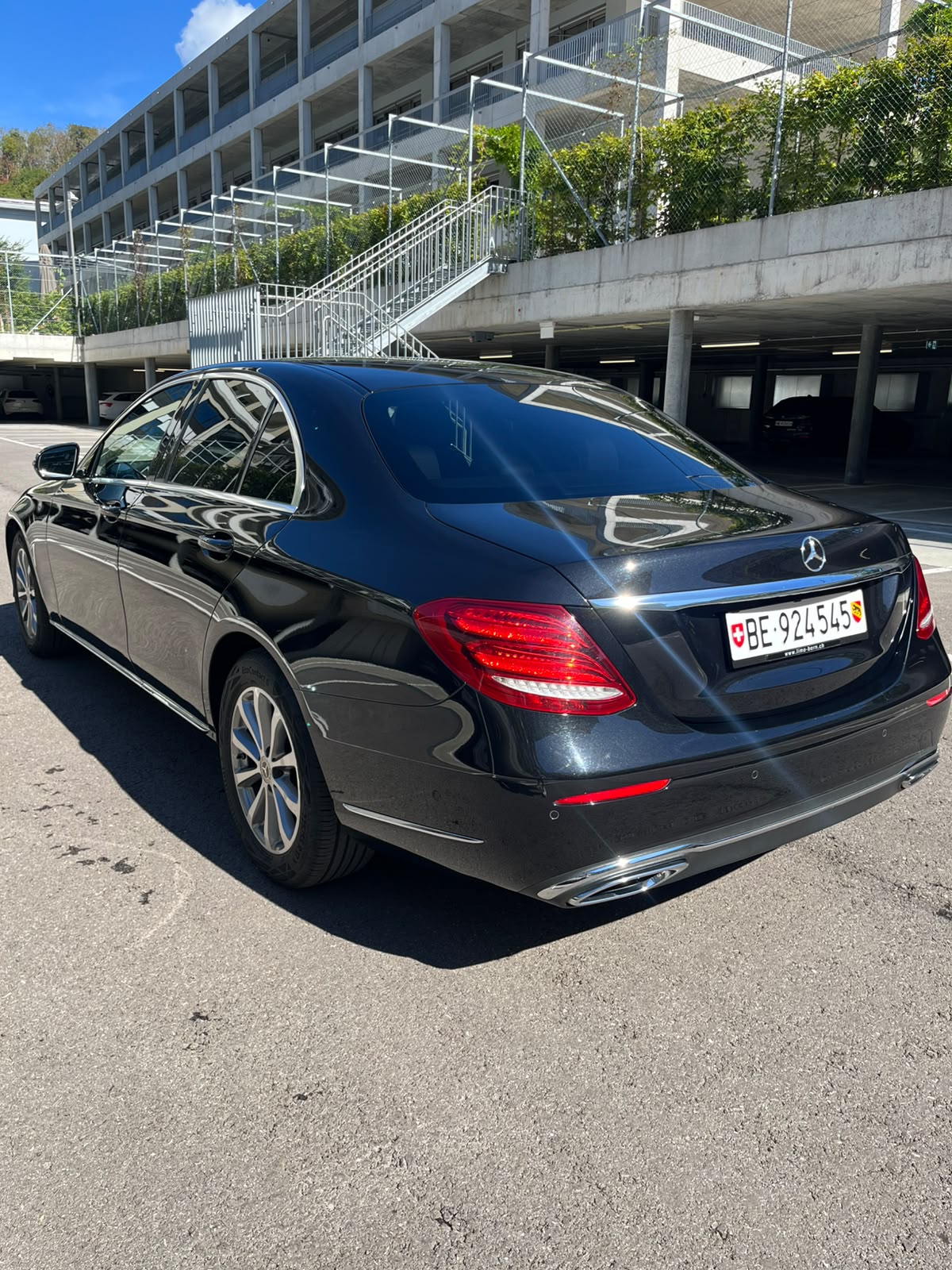 MERCEDES-BENZ E- Klasse-image-1