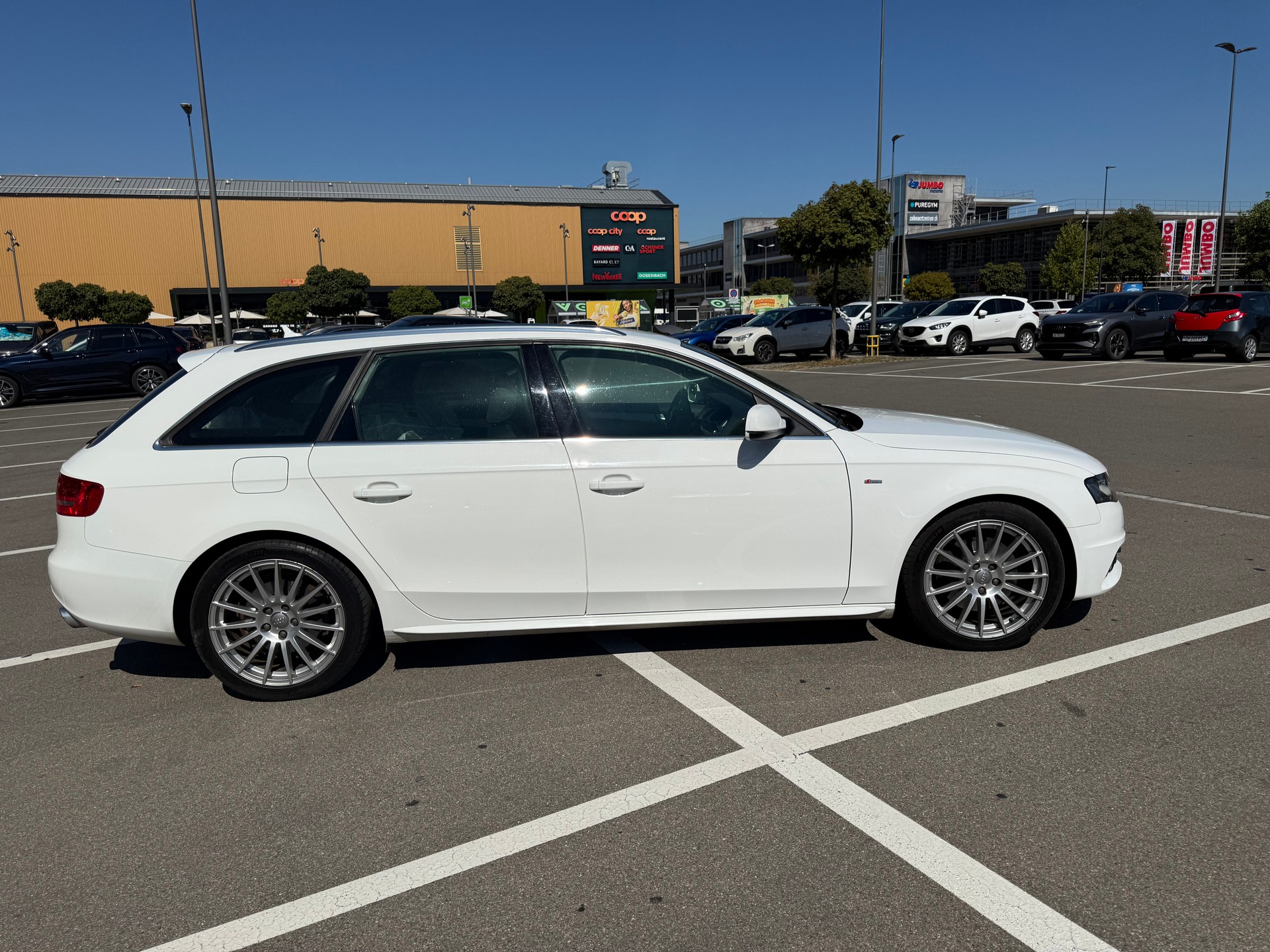 AUDI A4 Avant 2.0 TFSI quattro-image-6