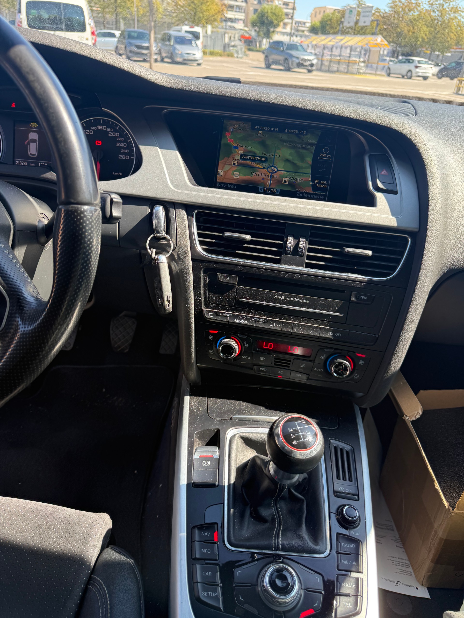 AUDI A4 Avant 2.0 TFSI quattro-image-13