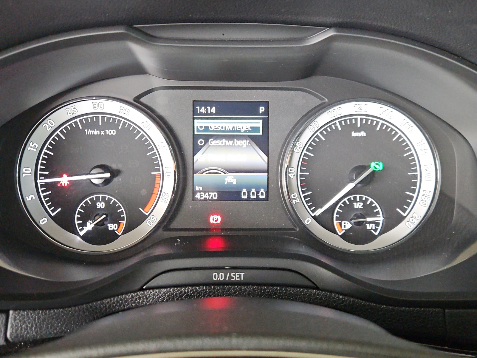 SKODA Karoq 2.0 TDI CR Scout 4x4 DSG-image-11