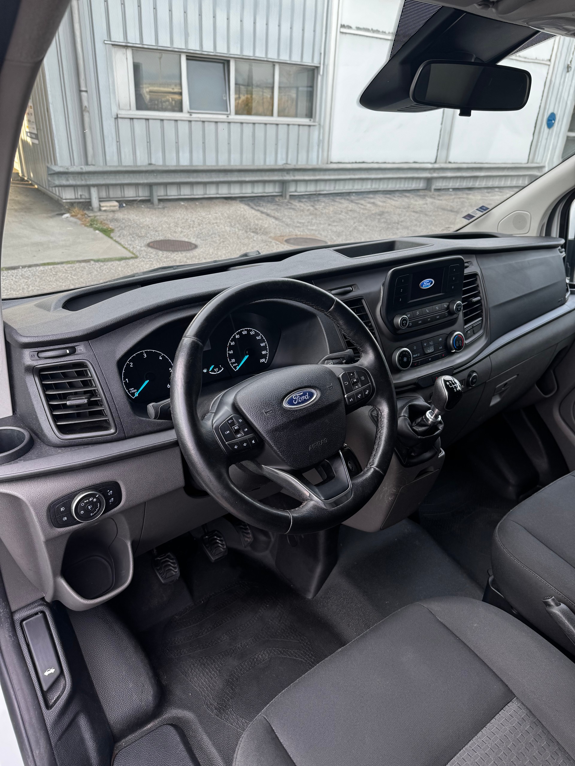 FORD Transit Custom Van 320 L1H1 Trend-image-11