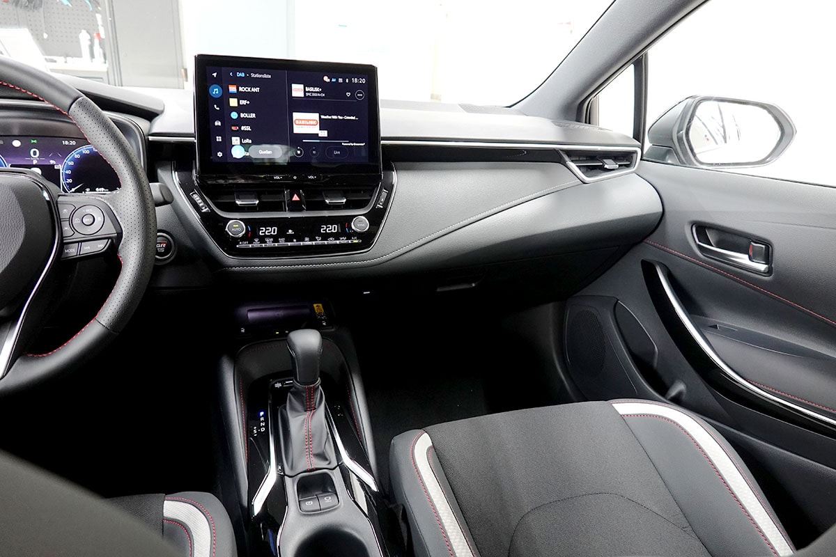 TOYOTA Corolla Touring Sports 2.0 HSD GR Sport e-CVT-image-9