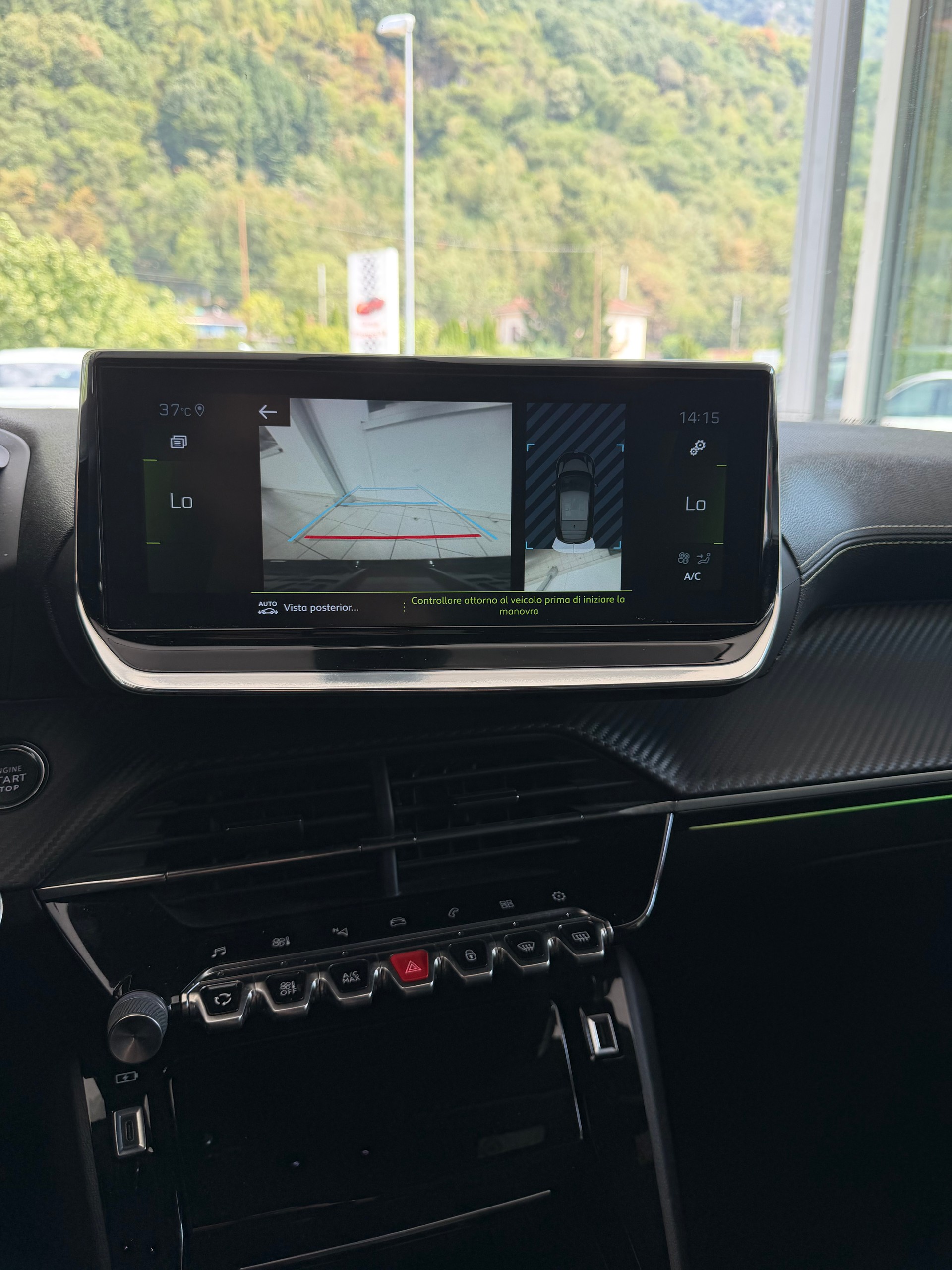 PEUGEOT 208 1.2 PureTech GT-image-11