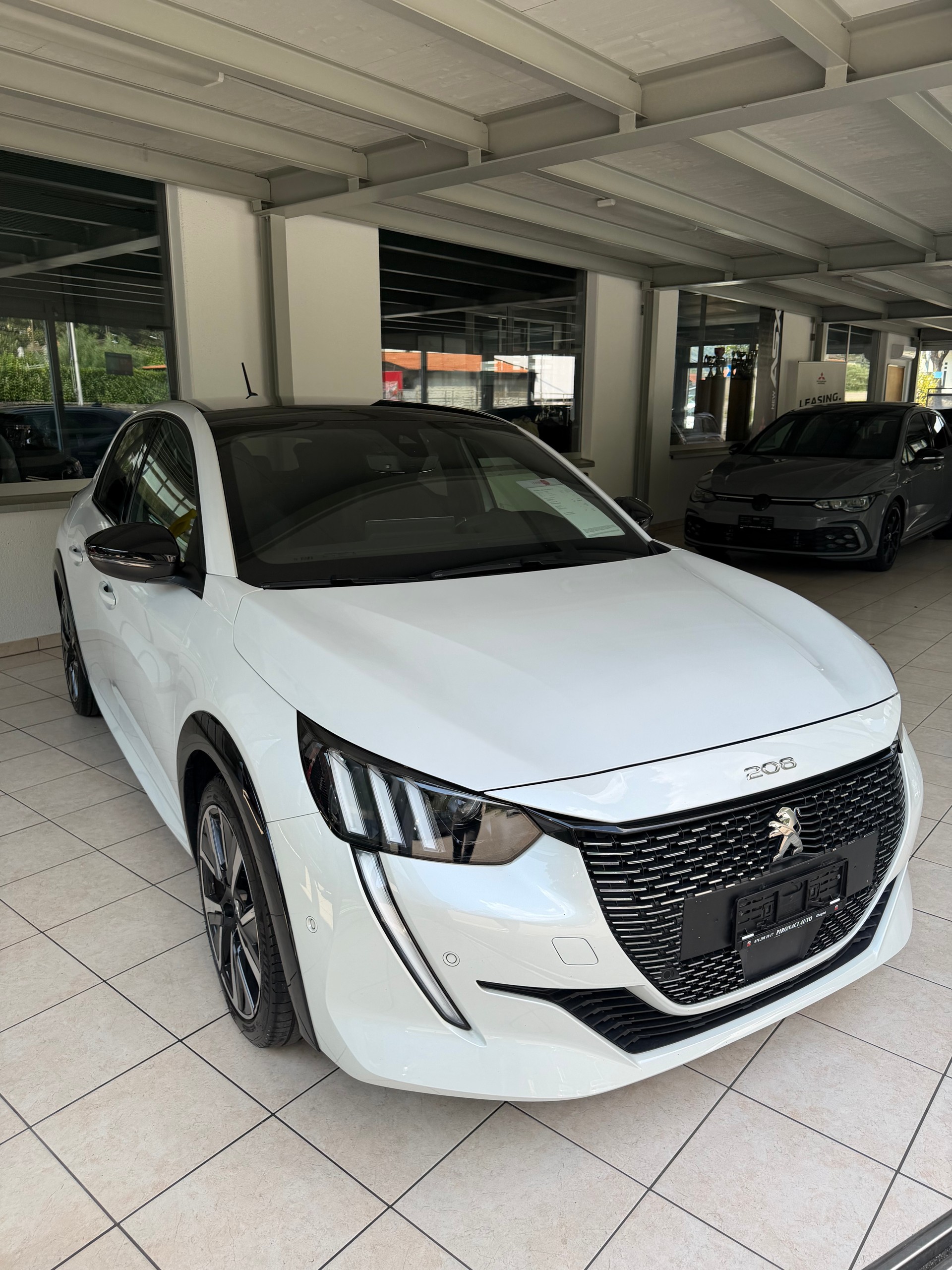 PEUGEOT 208 1.2 PureTech GT-image-7