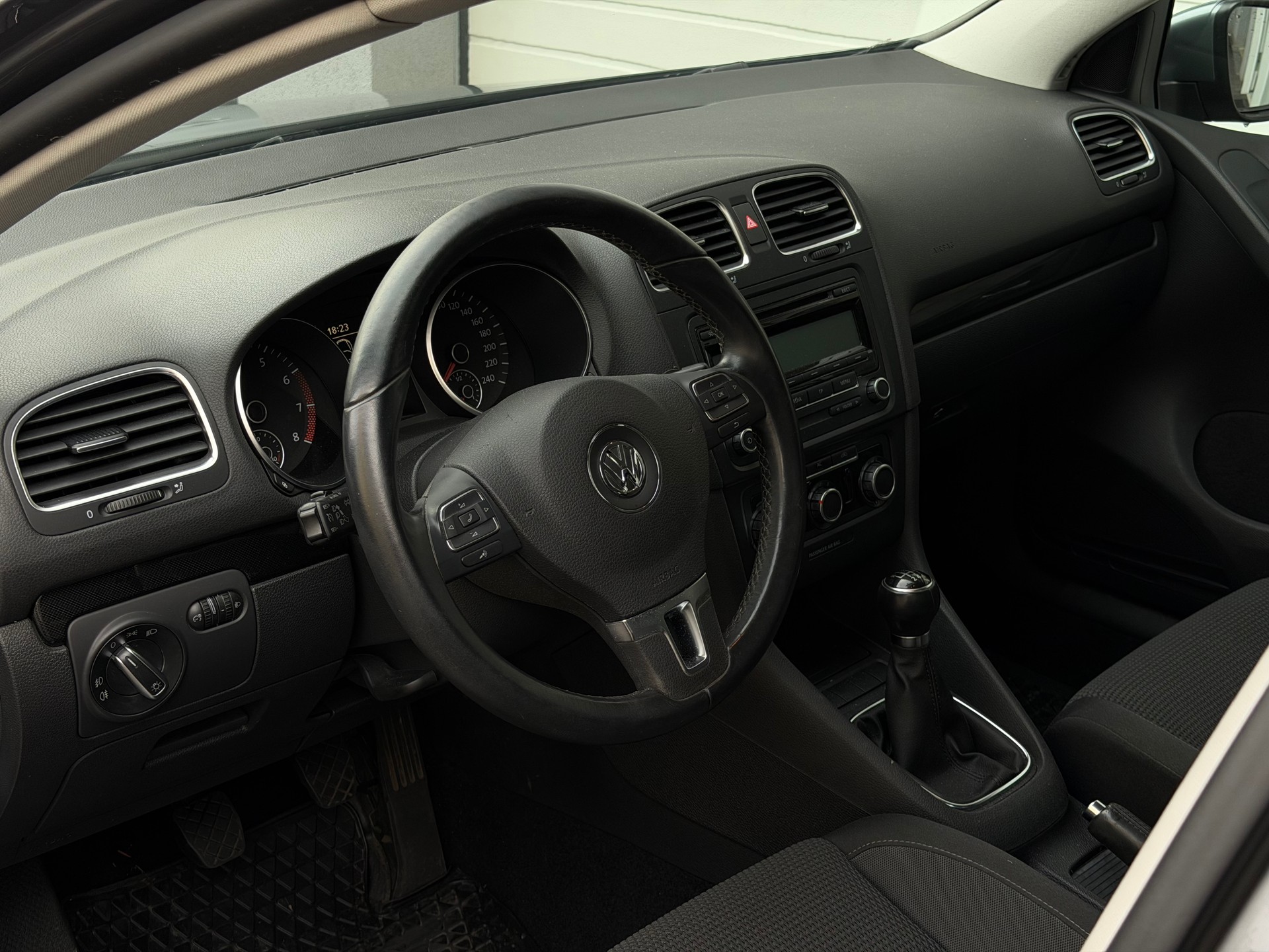 VW Golf 1.4 TSI Comfortline*Ab MFK&Service*8-Fach Räder*Tempomat*CH-FHZ*-image-9