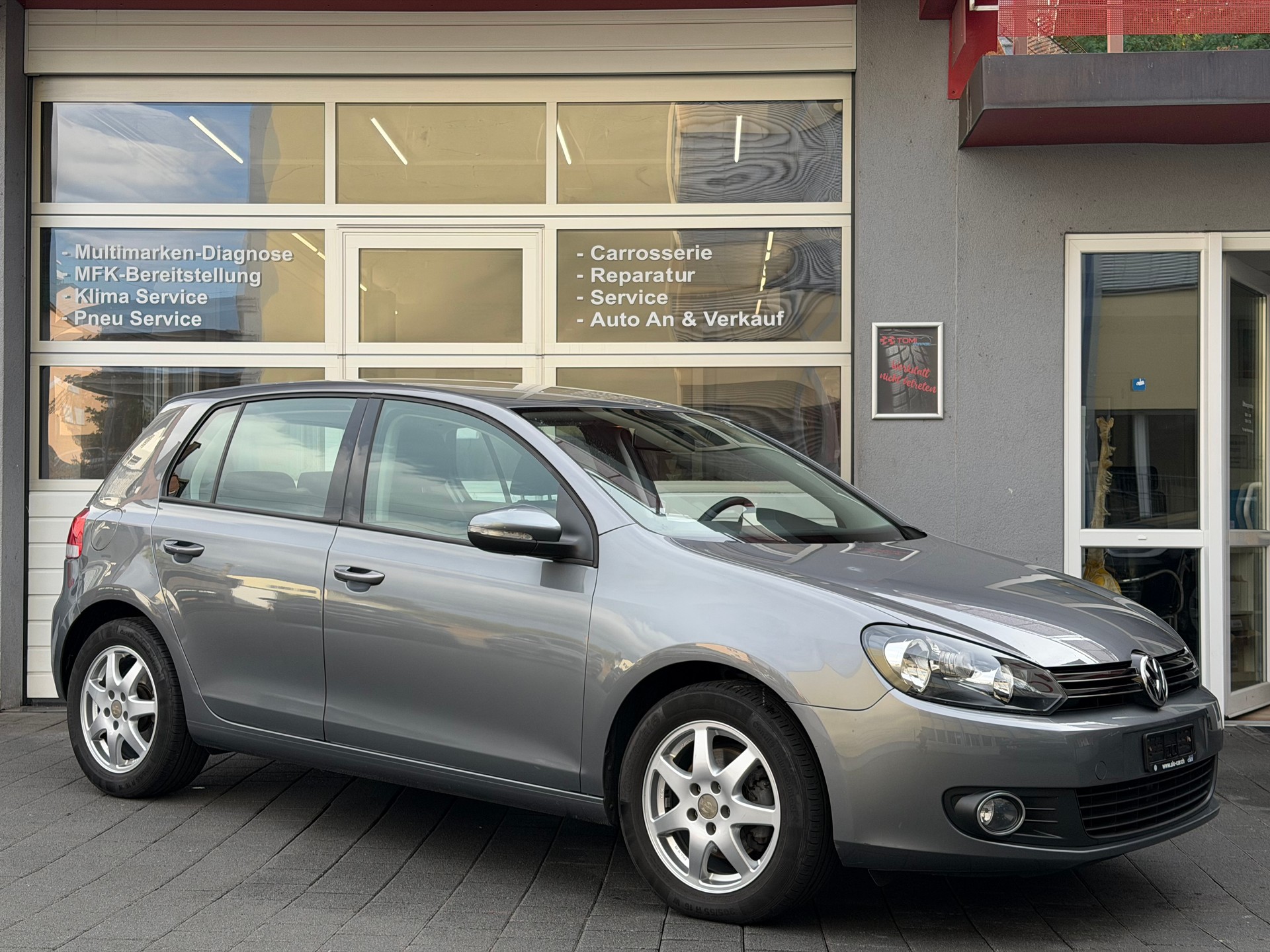 VW Golf 1.4 TSI Comfortline*Ab MFK&Service*8-Fach Räder*Tempomat*CH-FHZ*-image-4