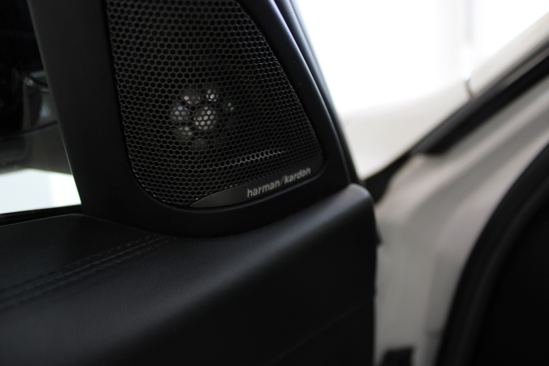 BMW M3 Competition ( 1.Hand - Sammlerzustand) )-image-9