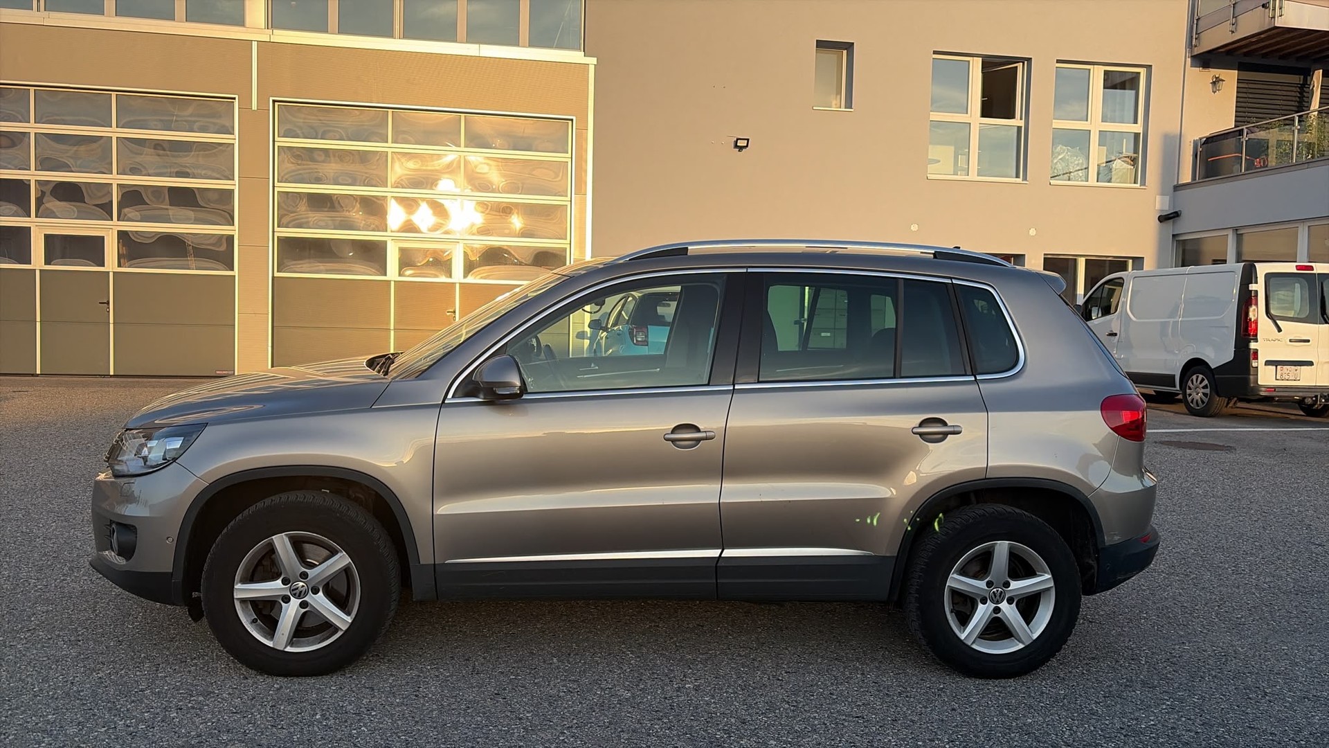 VW Tiguan 2.0 TDI BlueMotion Trend&Fun 4Motion DSG-image-2