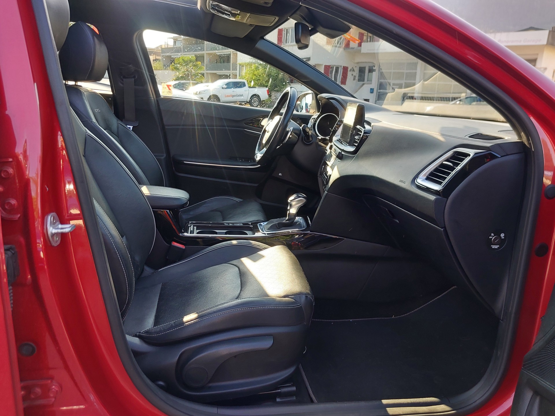 KIA ProCeed 1.4 T-GDi GT-Line DCT-image-5