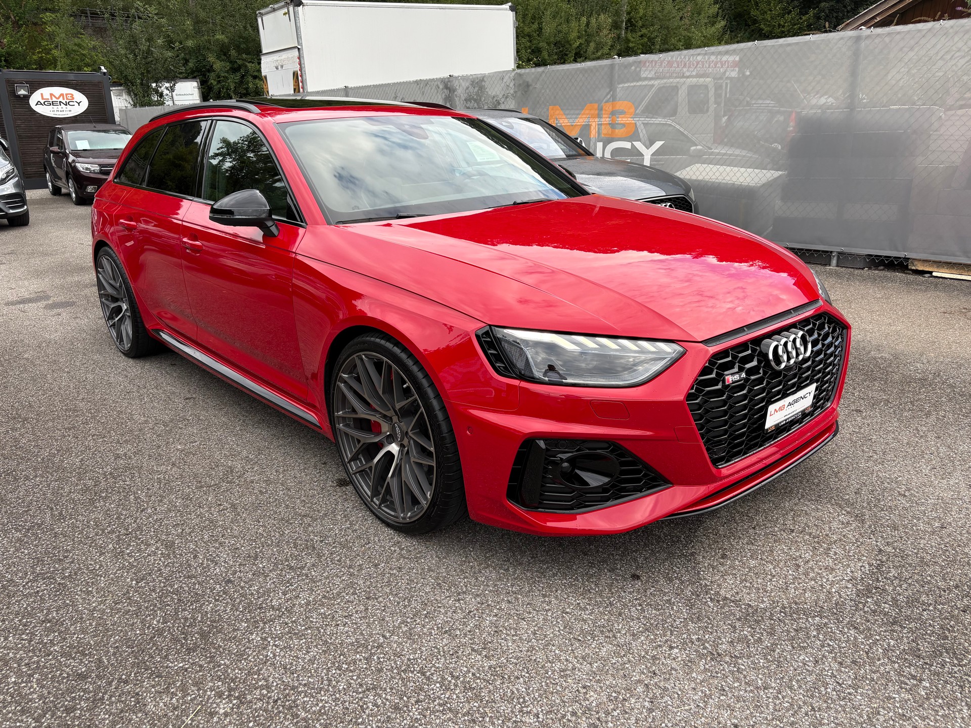 AUDI RS4 Avant quattro tiptronic-image-0