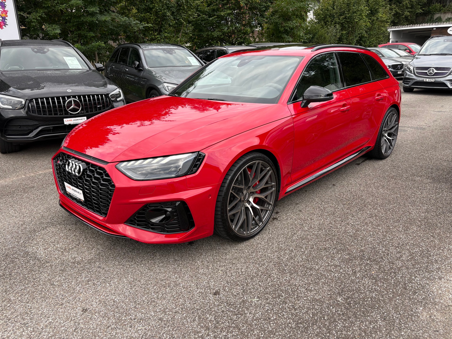 AUDI RS4 Avant quattro tiptronic-image-2