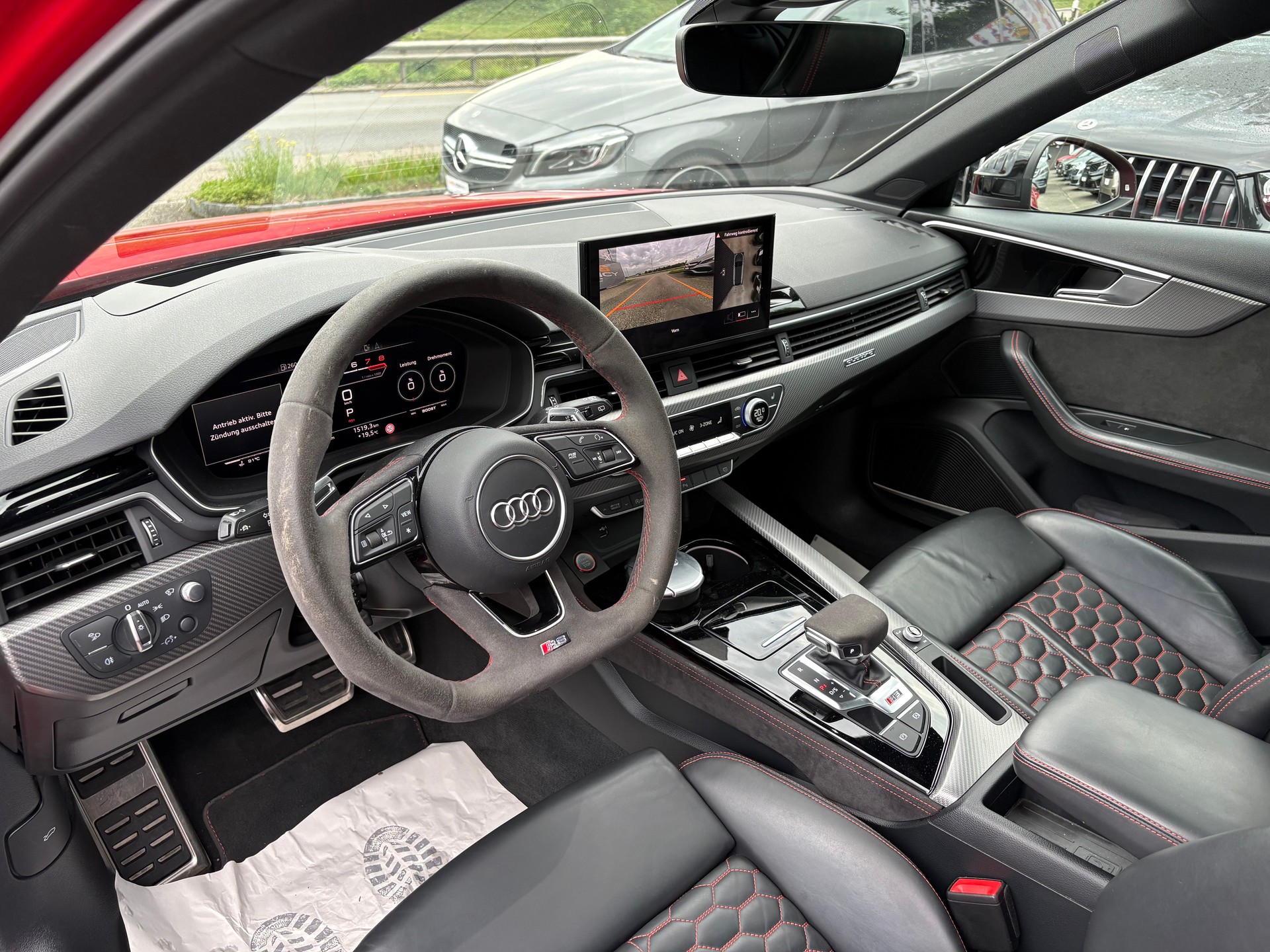 AUDI RS4 Avant quattro tiptronic-image-6