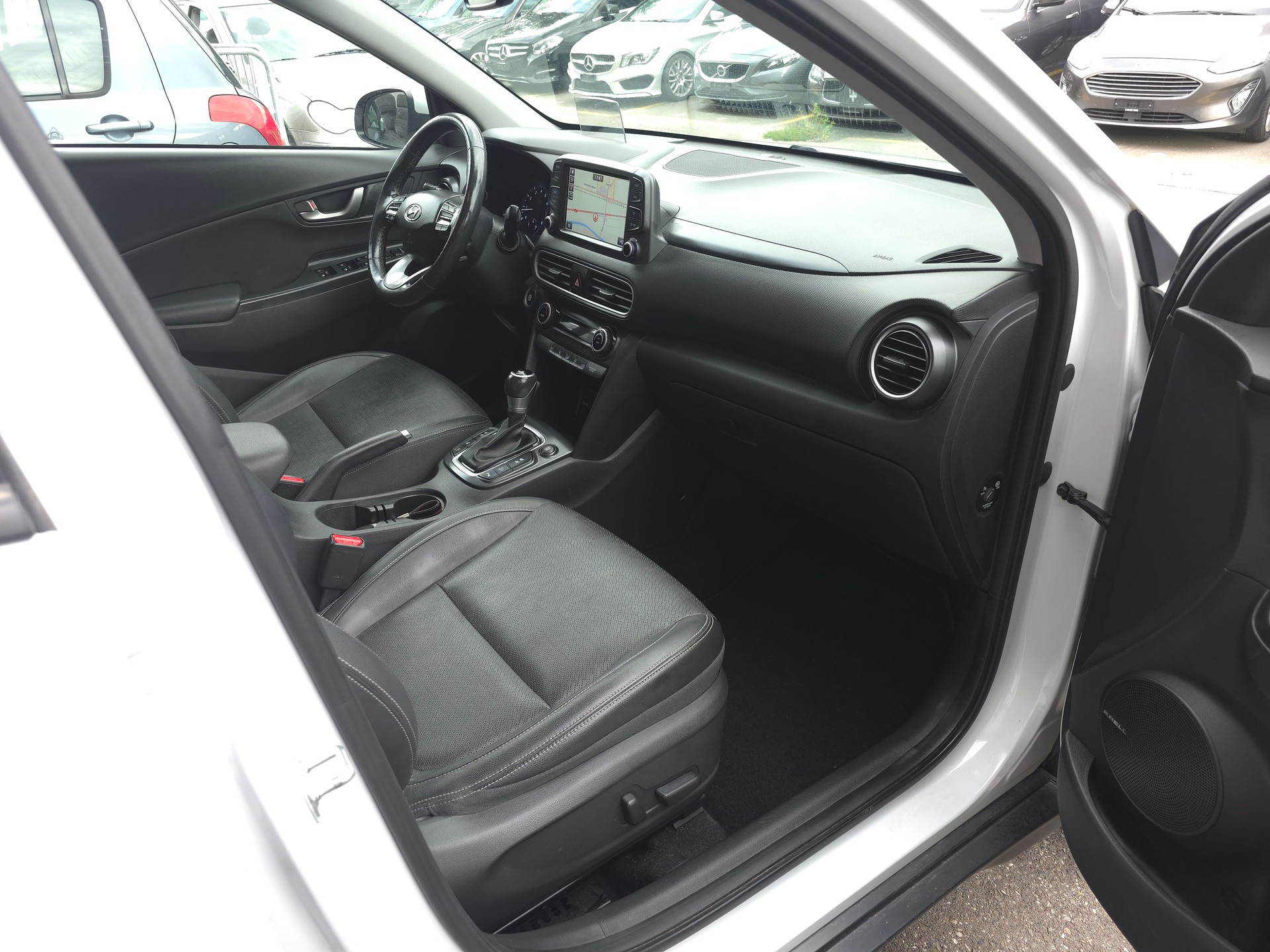 HYUNDAI Kona 1.6 T-GDi Launch 4WD DCT-image-7