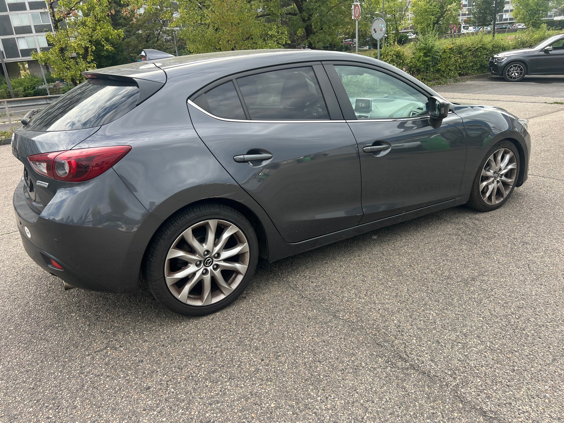 MAZDA 3 SKYACTIV-D 150 Revolution Automat-image-4